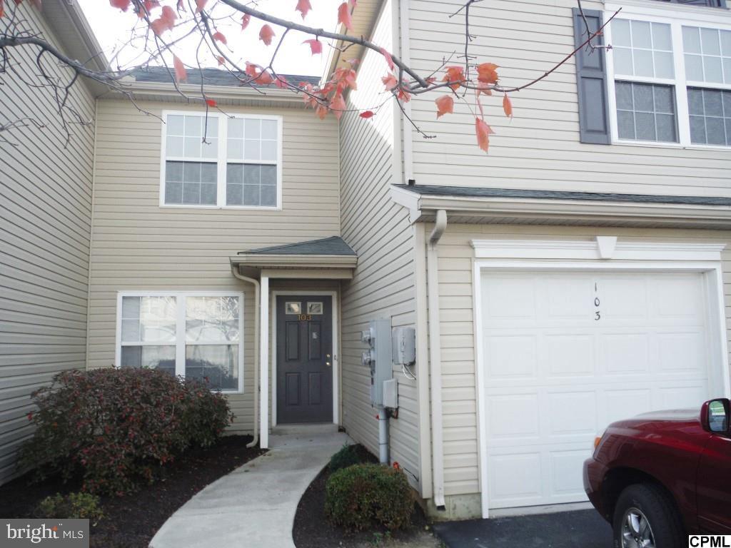 Priced to sell! Light and bright end unit condo with 3 bedrooms and 2 baths is waiting for you! Freshly painted, gas fireplace and balcony. Three spacious bedrooms, each with a walk-in closet. 2 full baths. Kitchen has breakfast area and pantry. This is a short sale property. Water is off - do not use bathrooms. Carpet needs replaced.