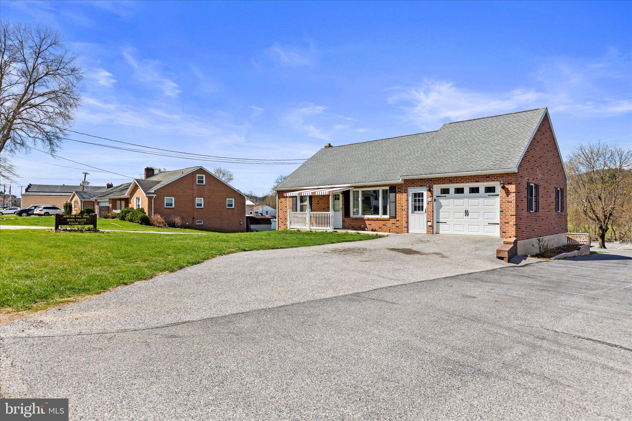 SPRING GROVE - Residential