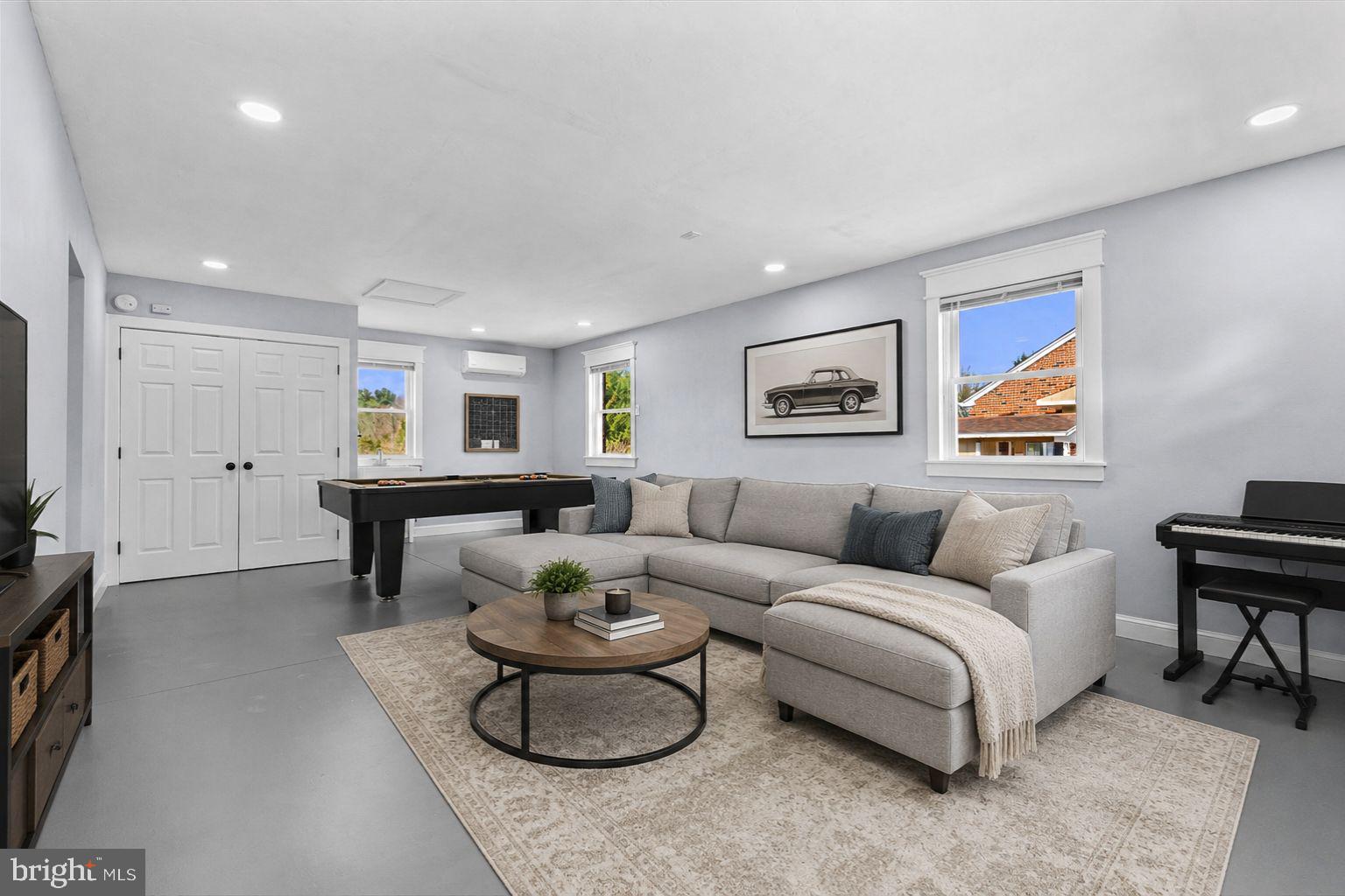 SPRING GROVE - Residential
