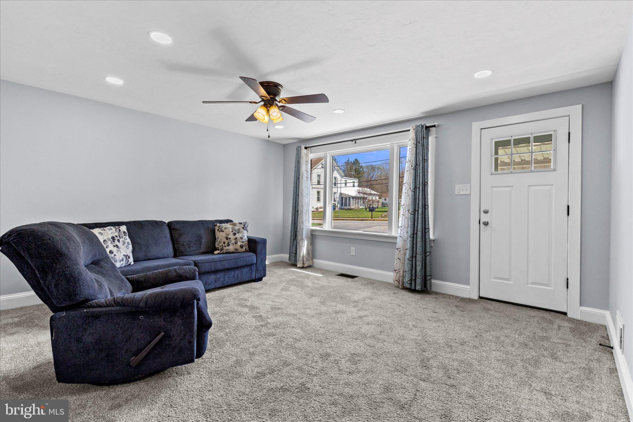 SPRING GROVE - Residential