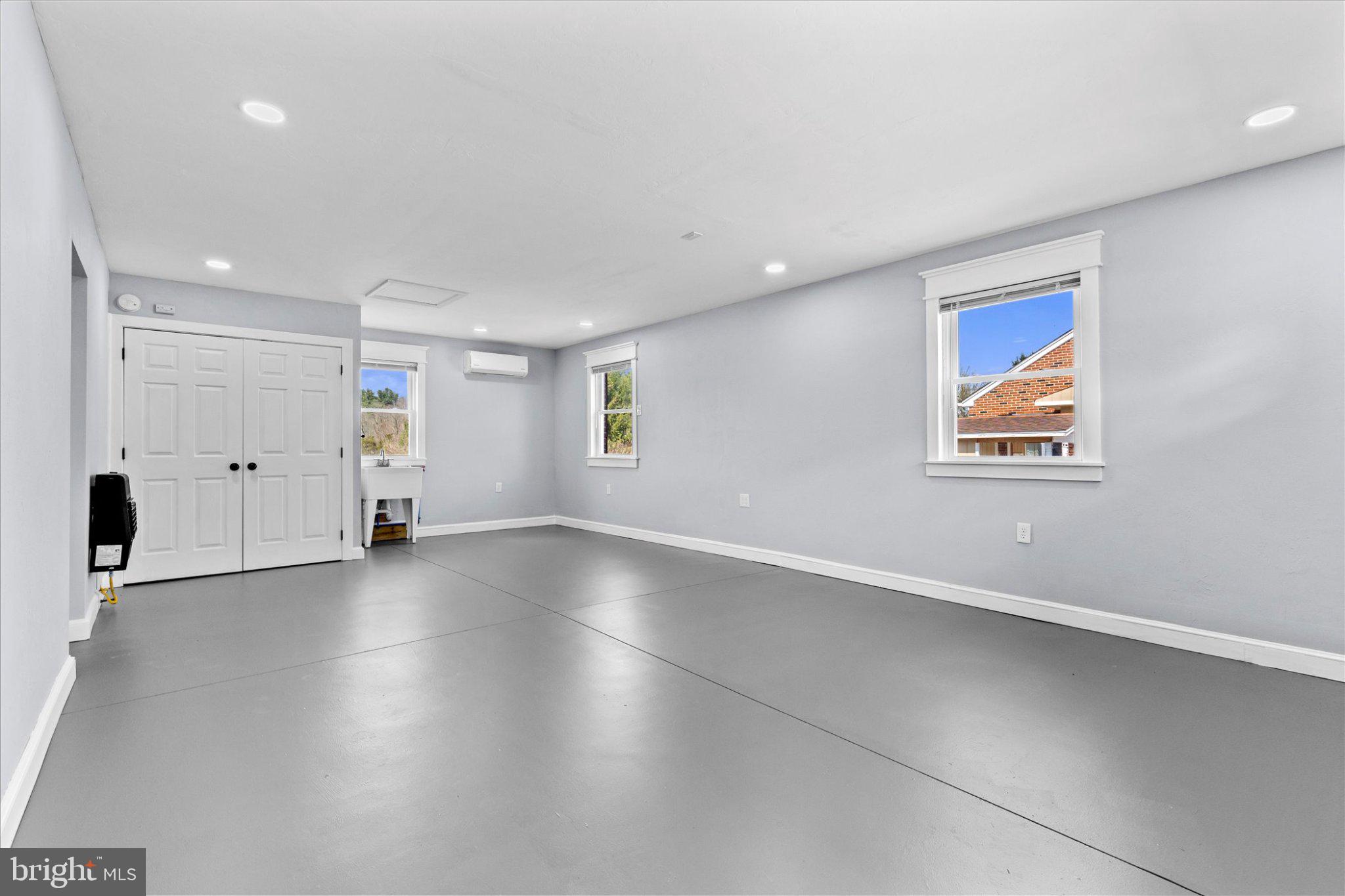 SPRING GROVE - Residential