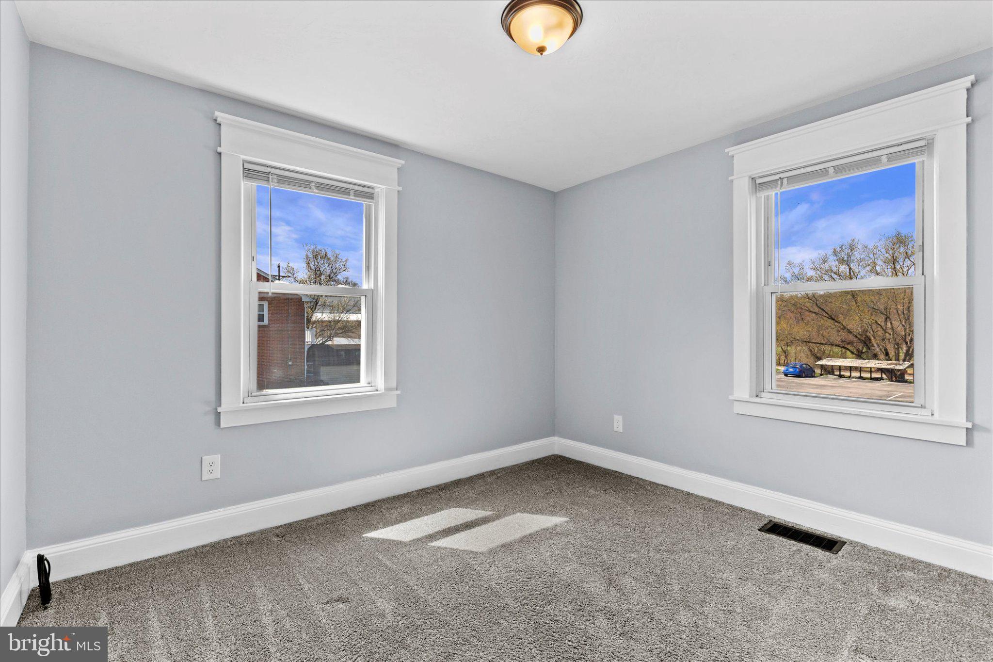 SPRING GROVE - Residential