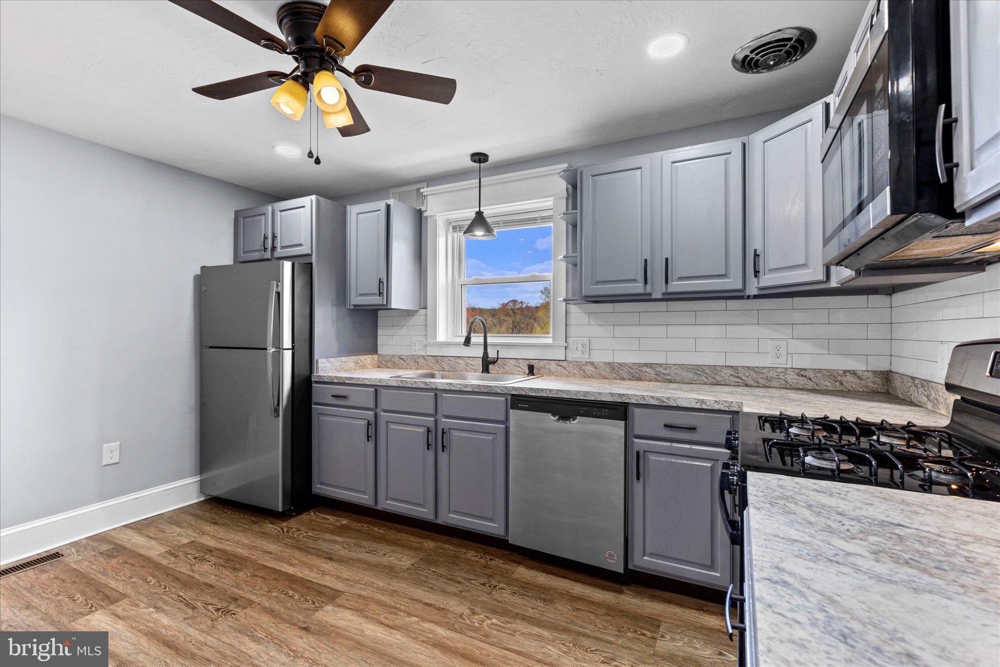 SPRING GROVE - Residential