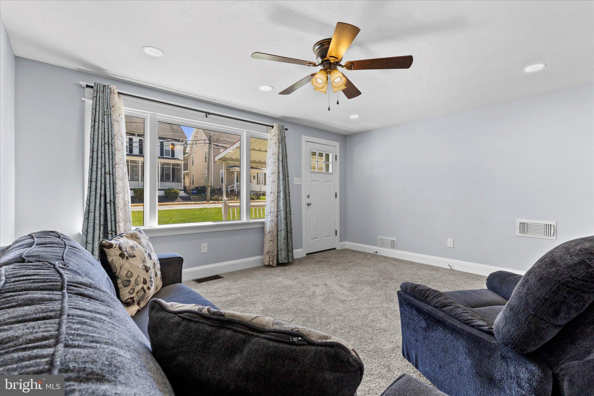 SPRING GROVE - Residential