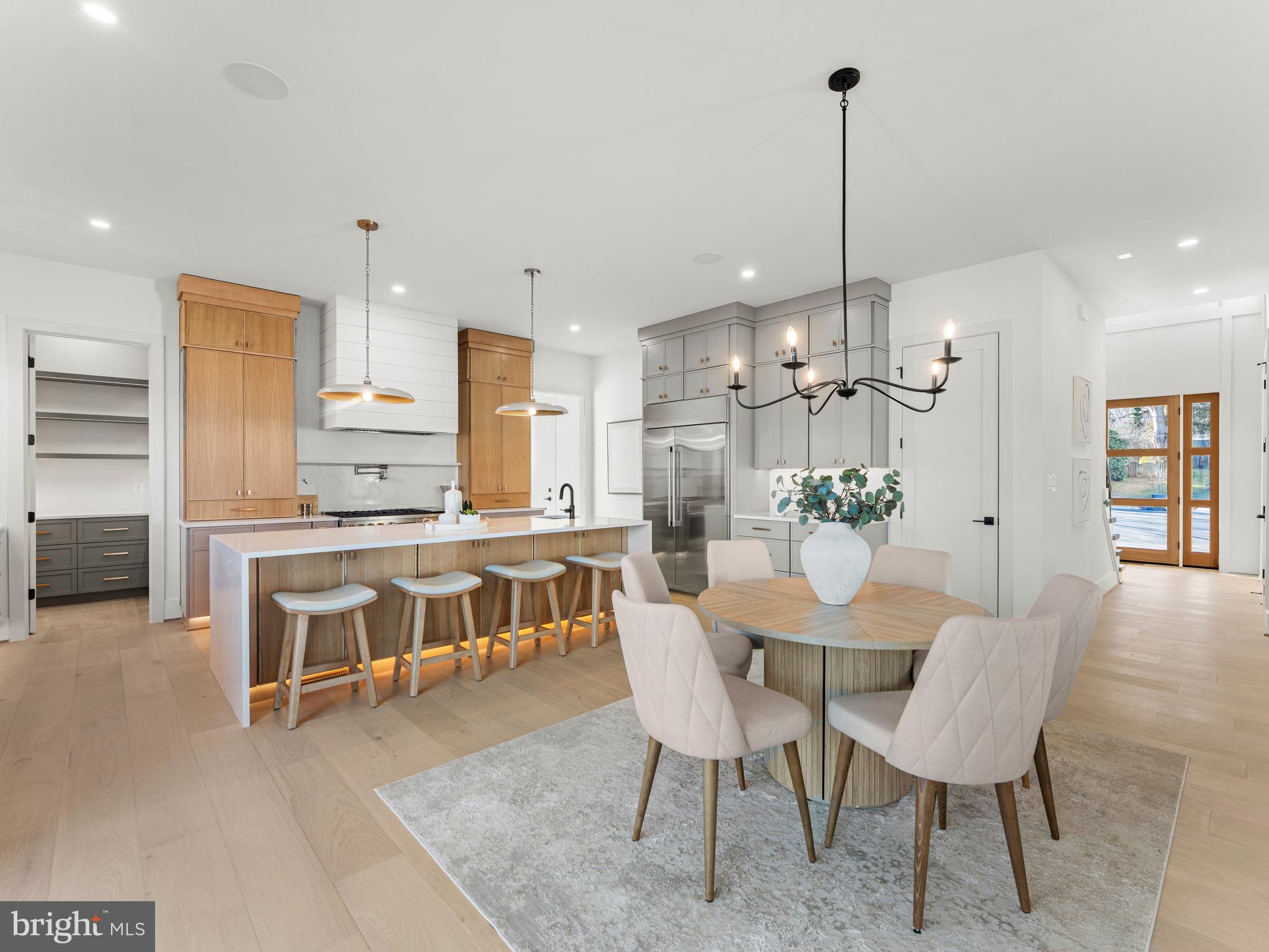 VIENNA WOODS - Residential