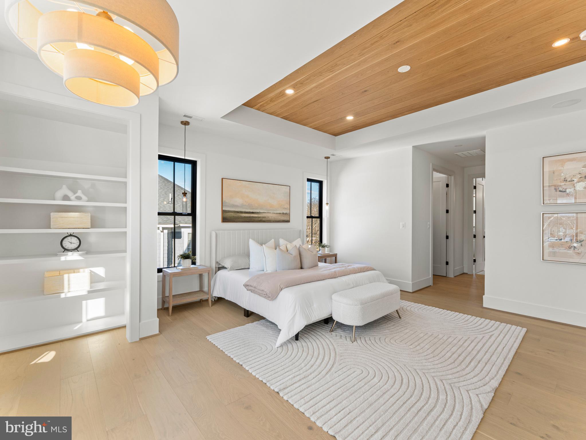 VIENNA WOODS - Residential