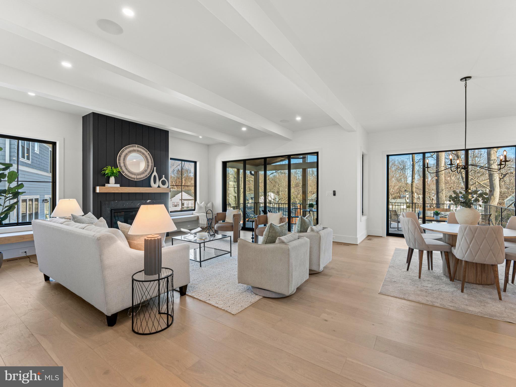 VIENNA WOODS - Residential