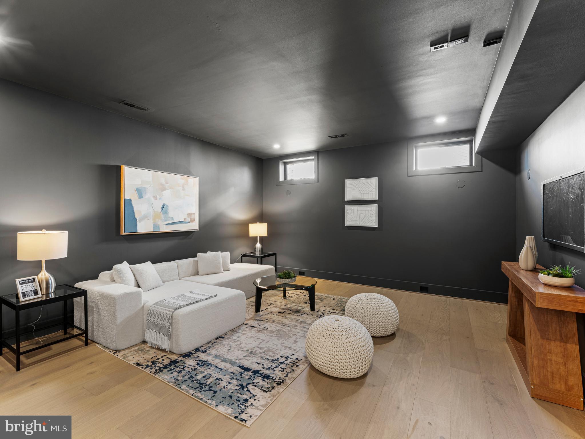 VIENNA WOODS - Residential