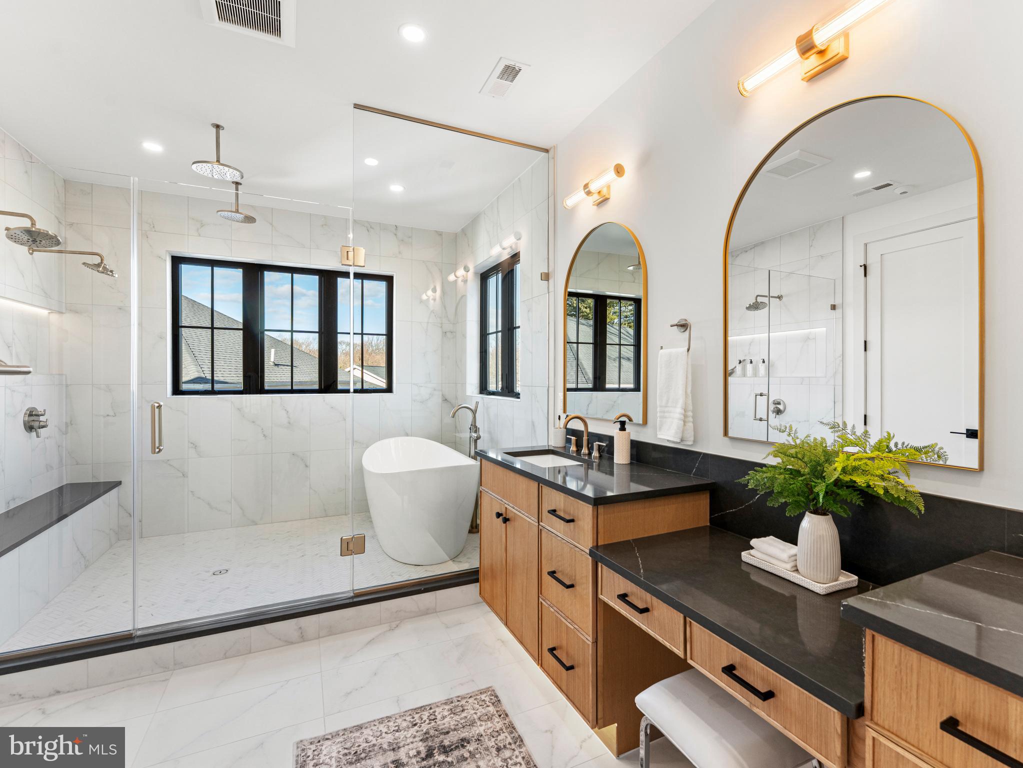 VIENNA WOODS - Residential