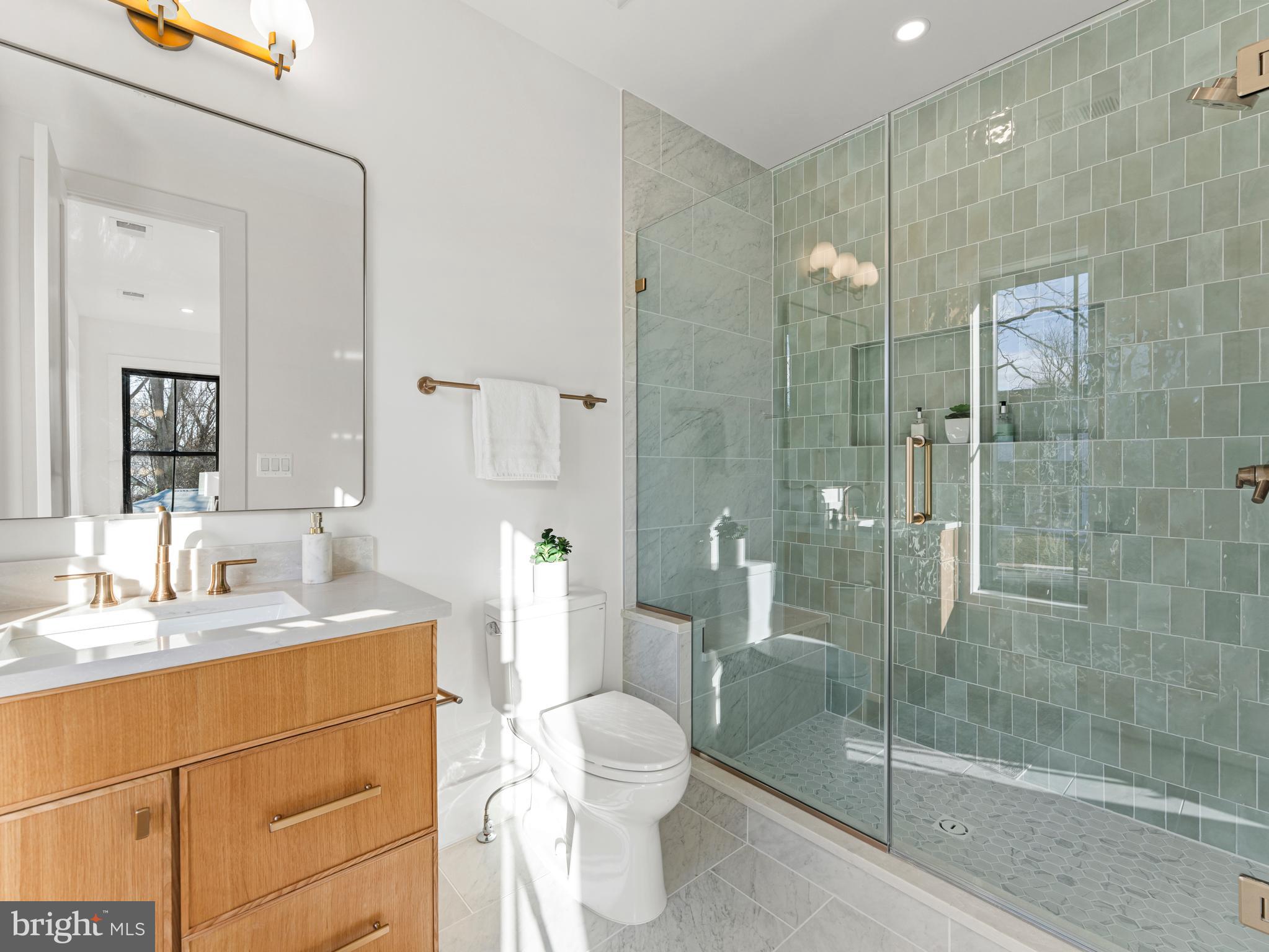 VIENNA WOODS - Residential