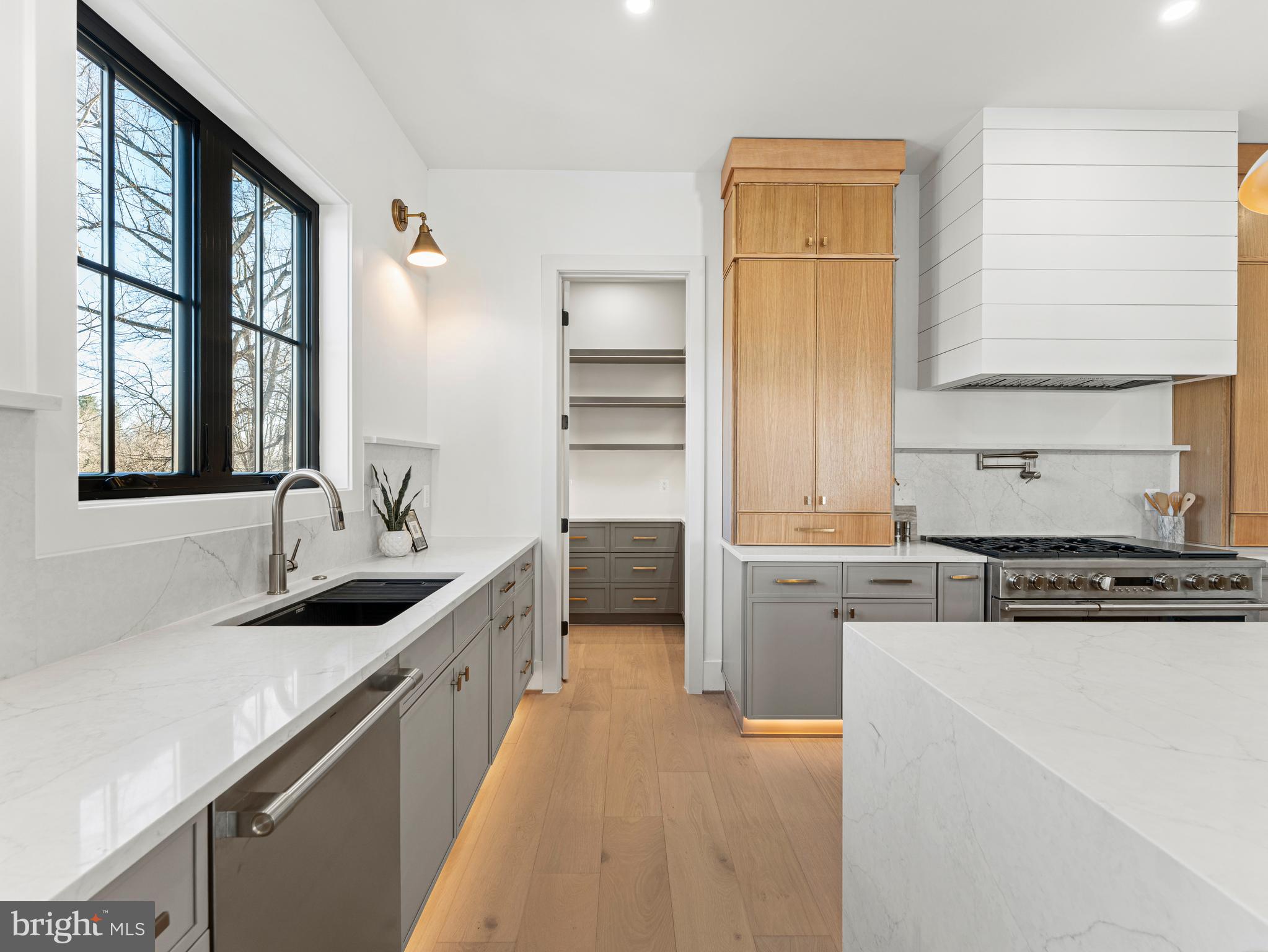 VIENNA WOODS - Residential