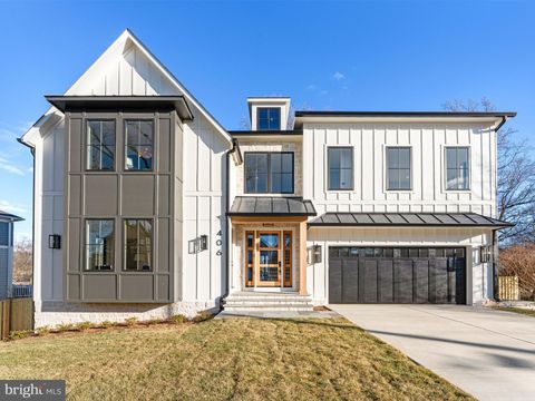 406 DOVE CIRCLE SW VIENNA VA 22180