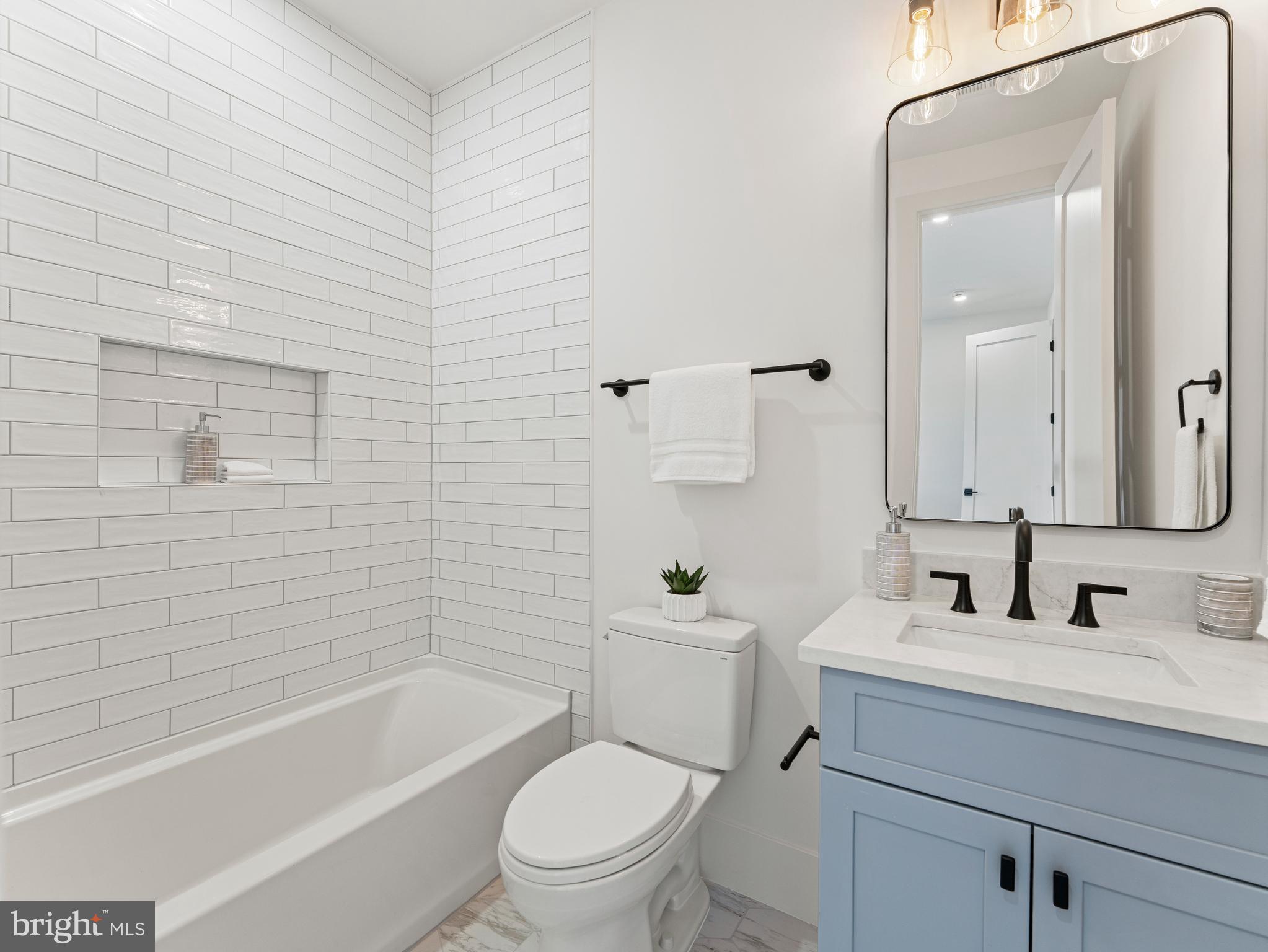 VIENNA WOODS - Residential