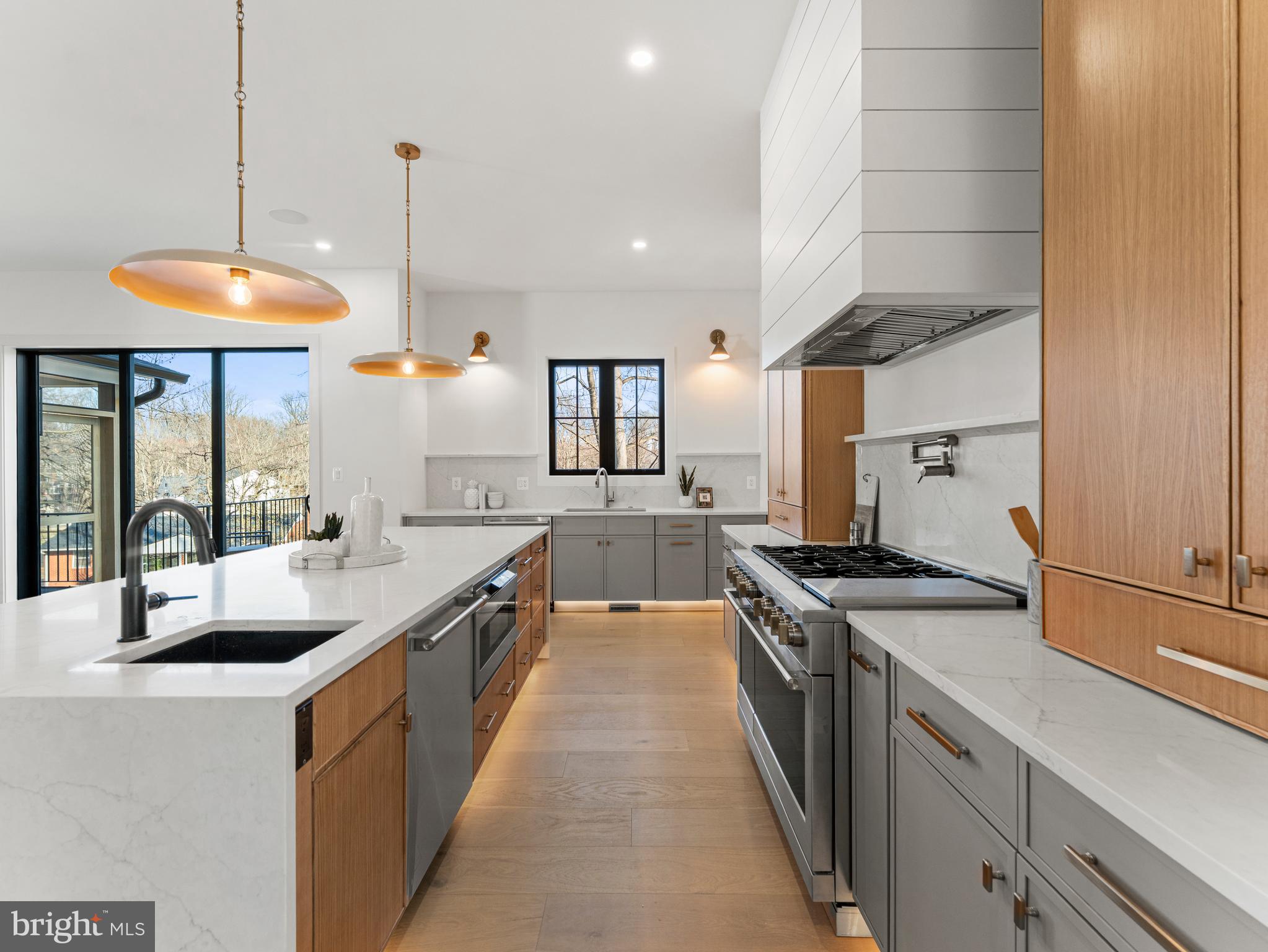 VIENNA WOODS - Residential