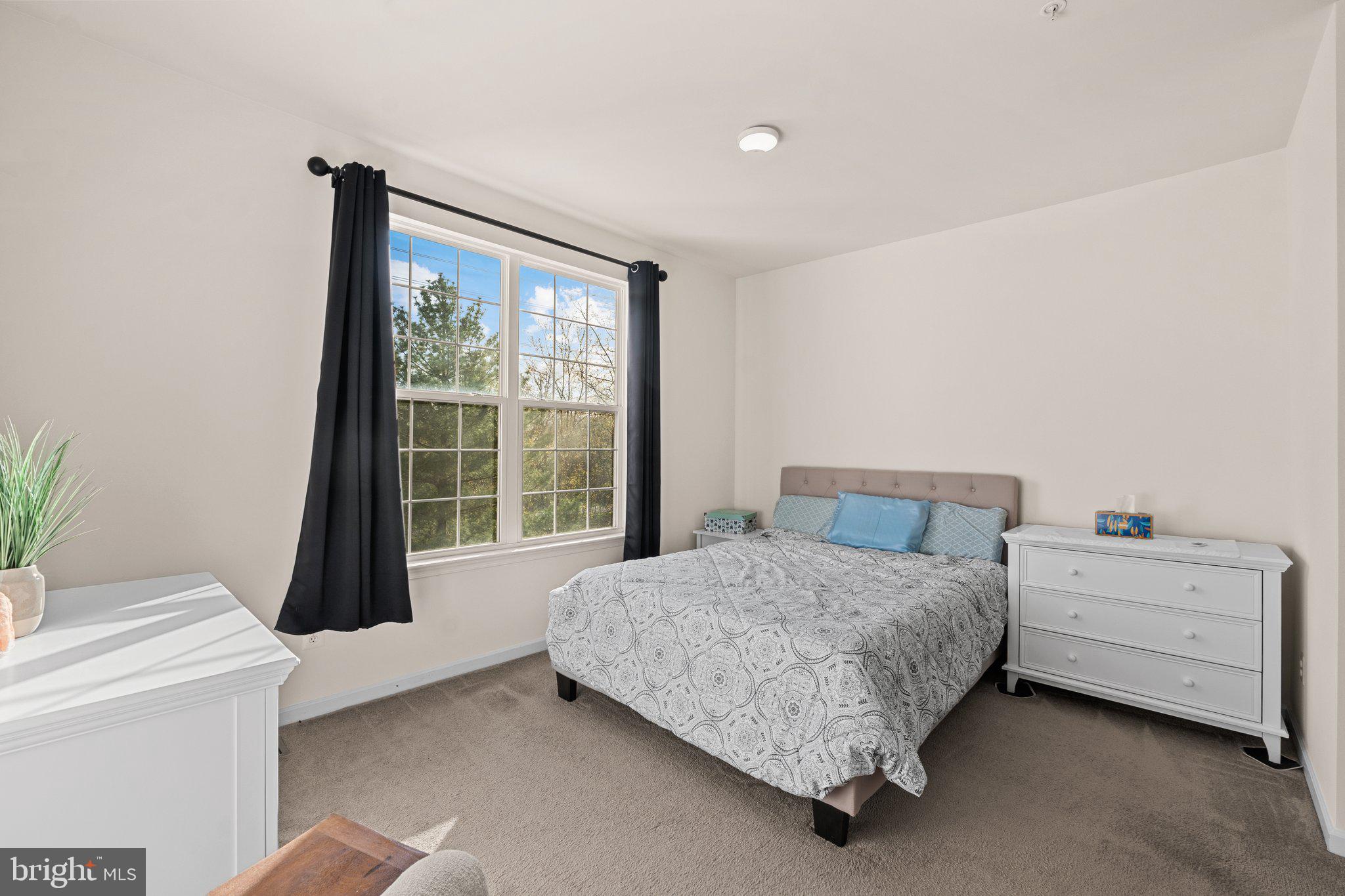 RIDGES AT BELMONT - Residential Lease