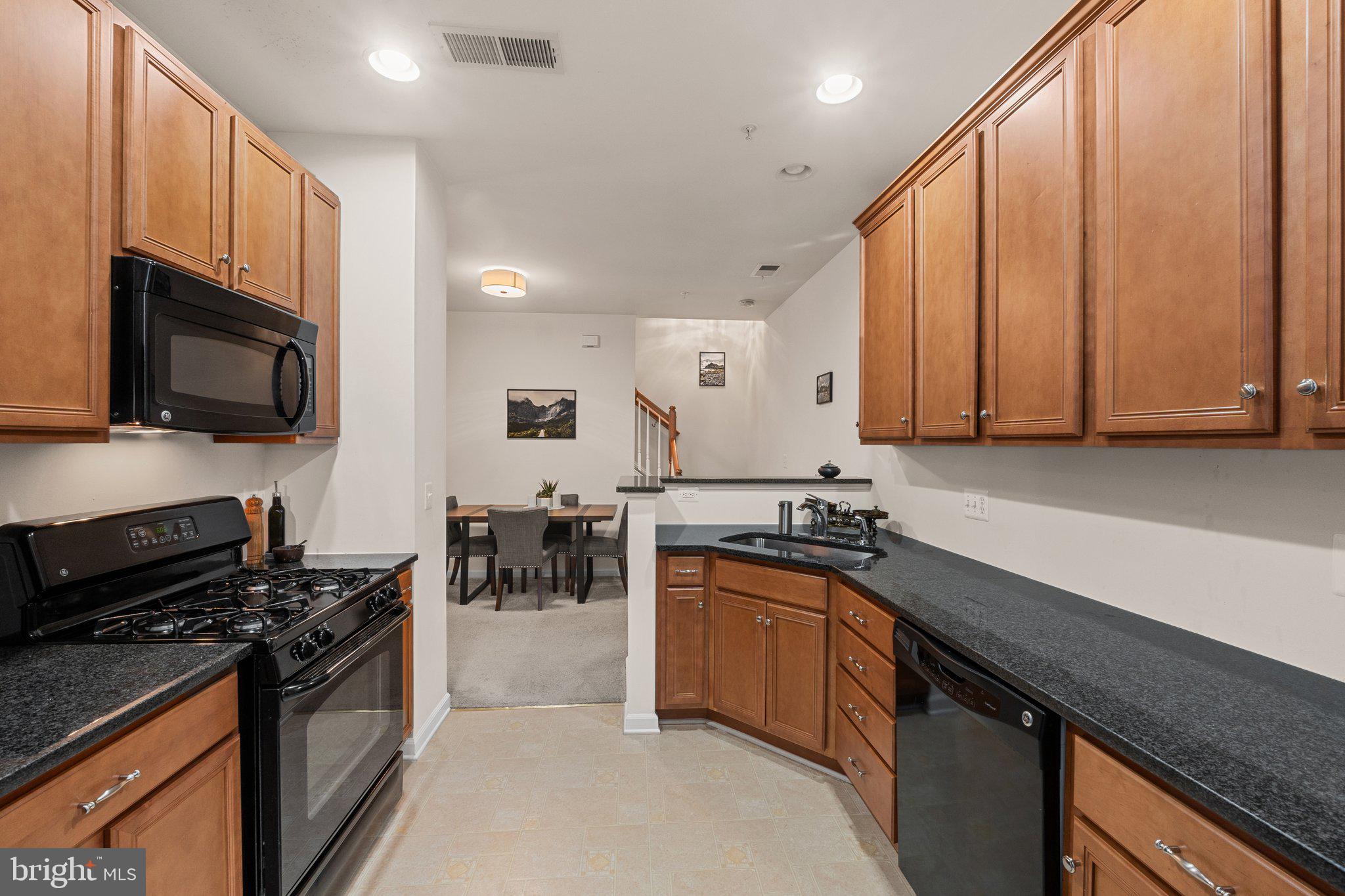 RIDGES AT BELMONT - Residential Lease