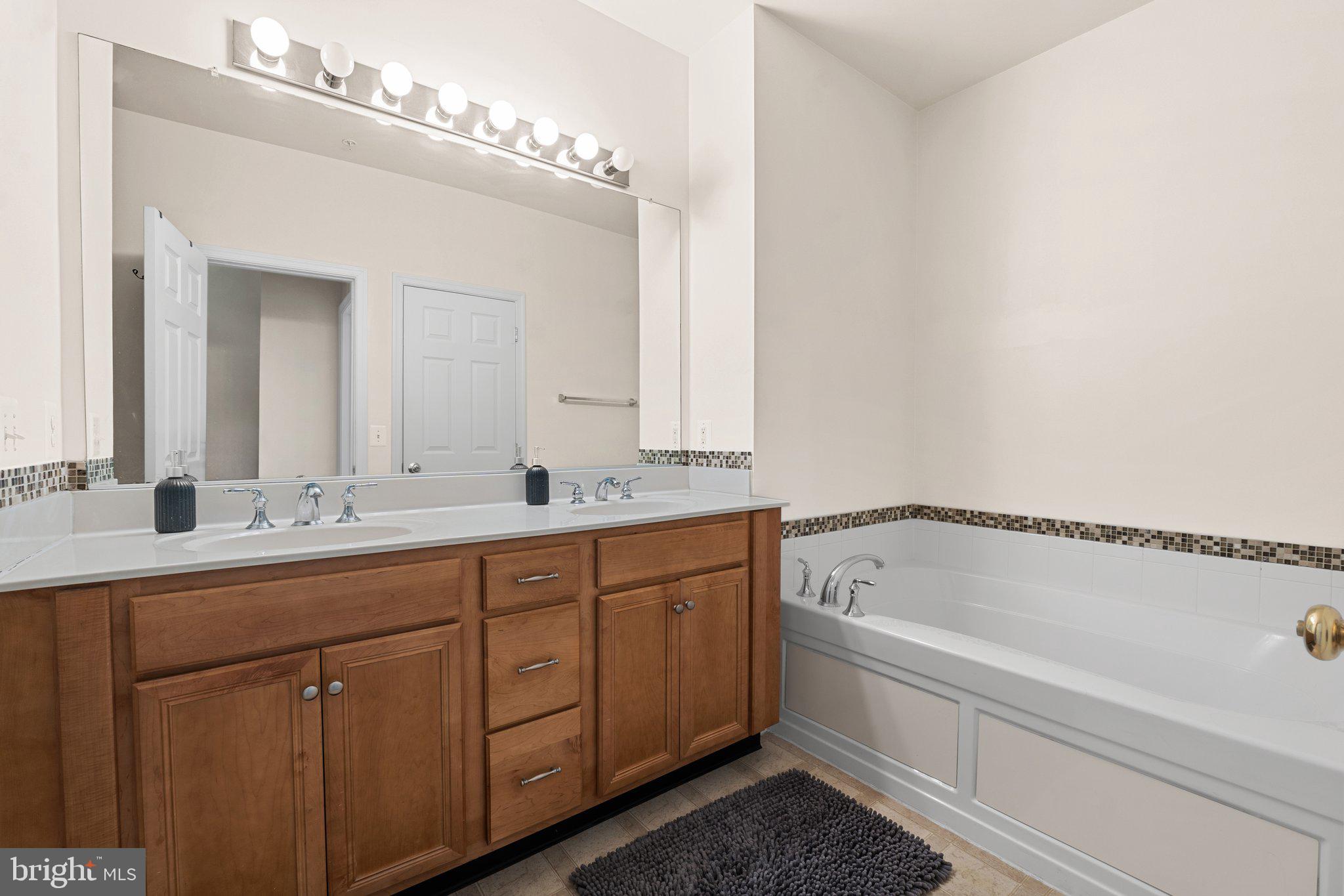 RIDGES AT BELMONT - Residential Lease