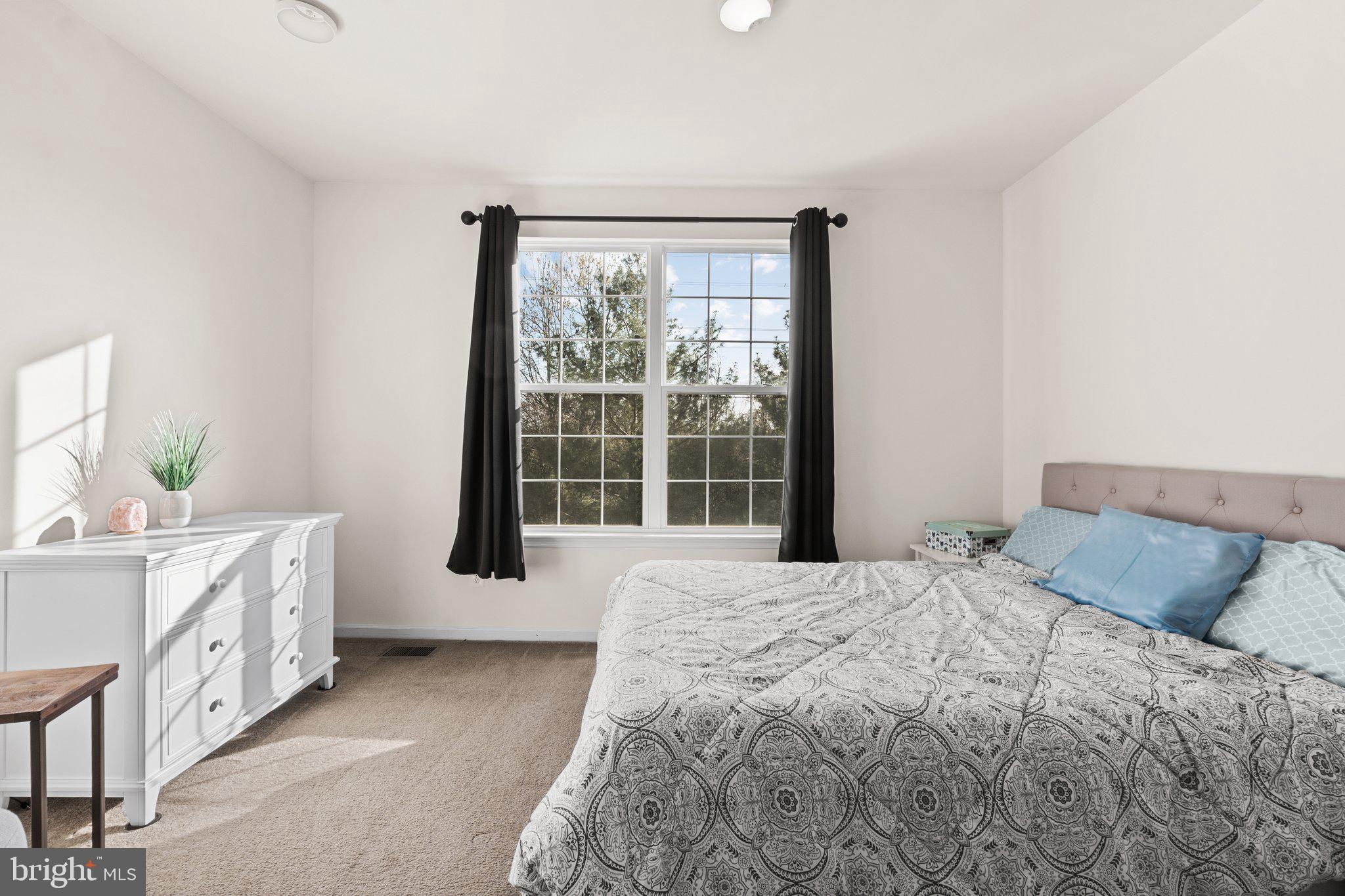 RIDGES AT BELMONT - Residential Lease