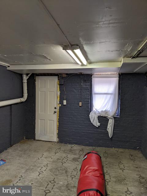 ARBUTUS - Residential Lease