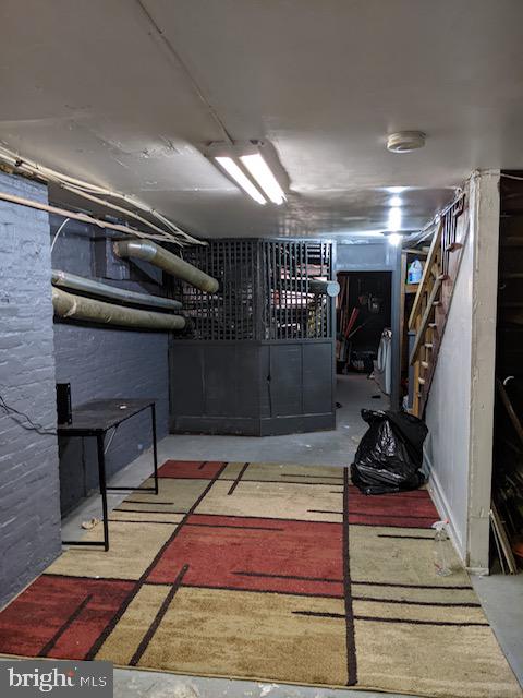 ARBUTUS - Residential Lease