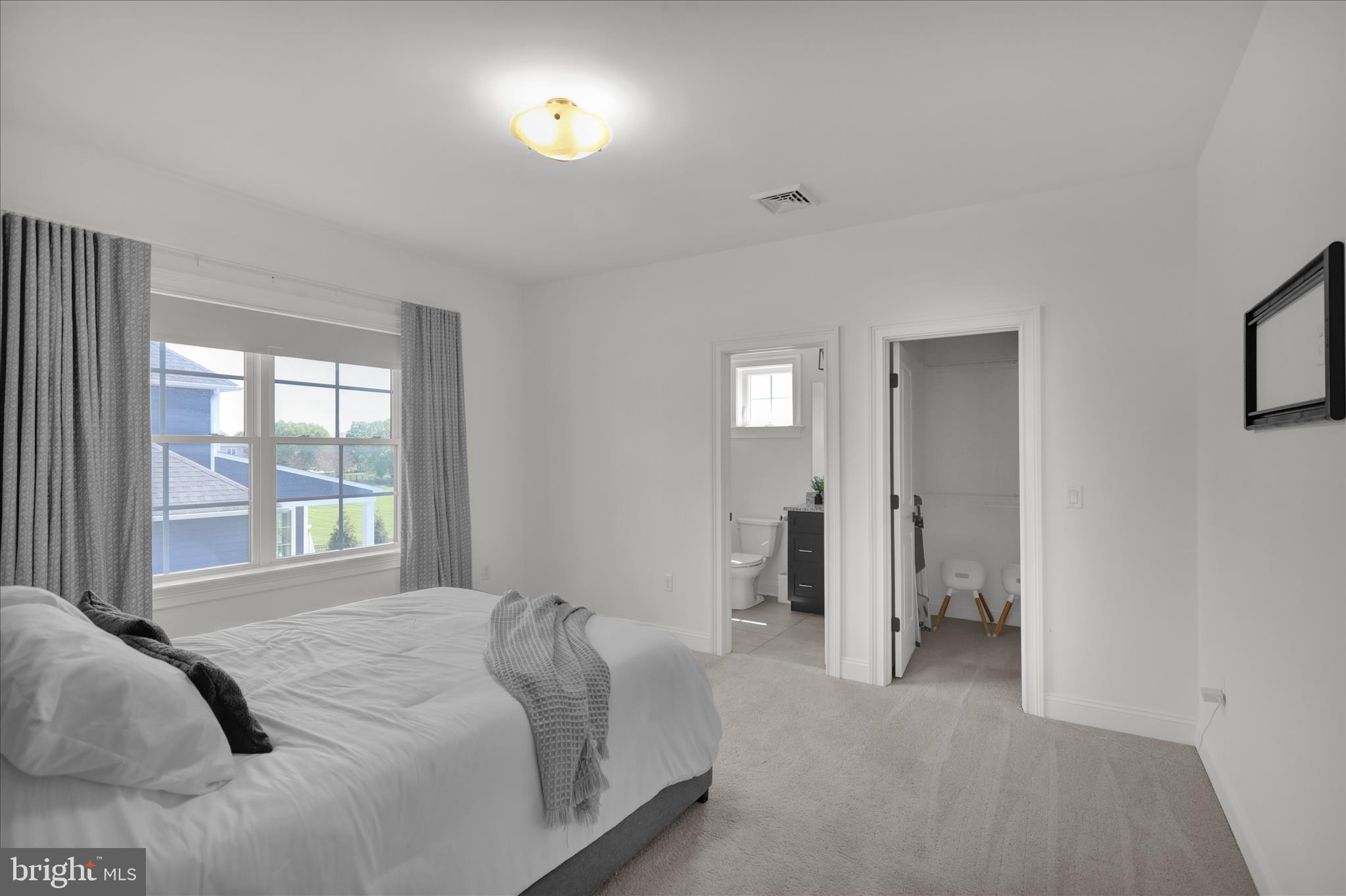 ESSEX COURT - Residential