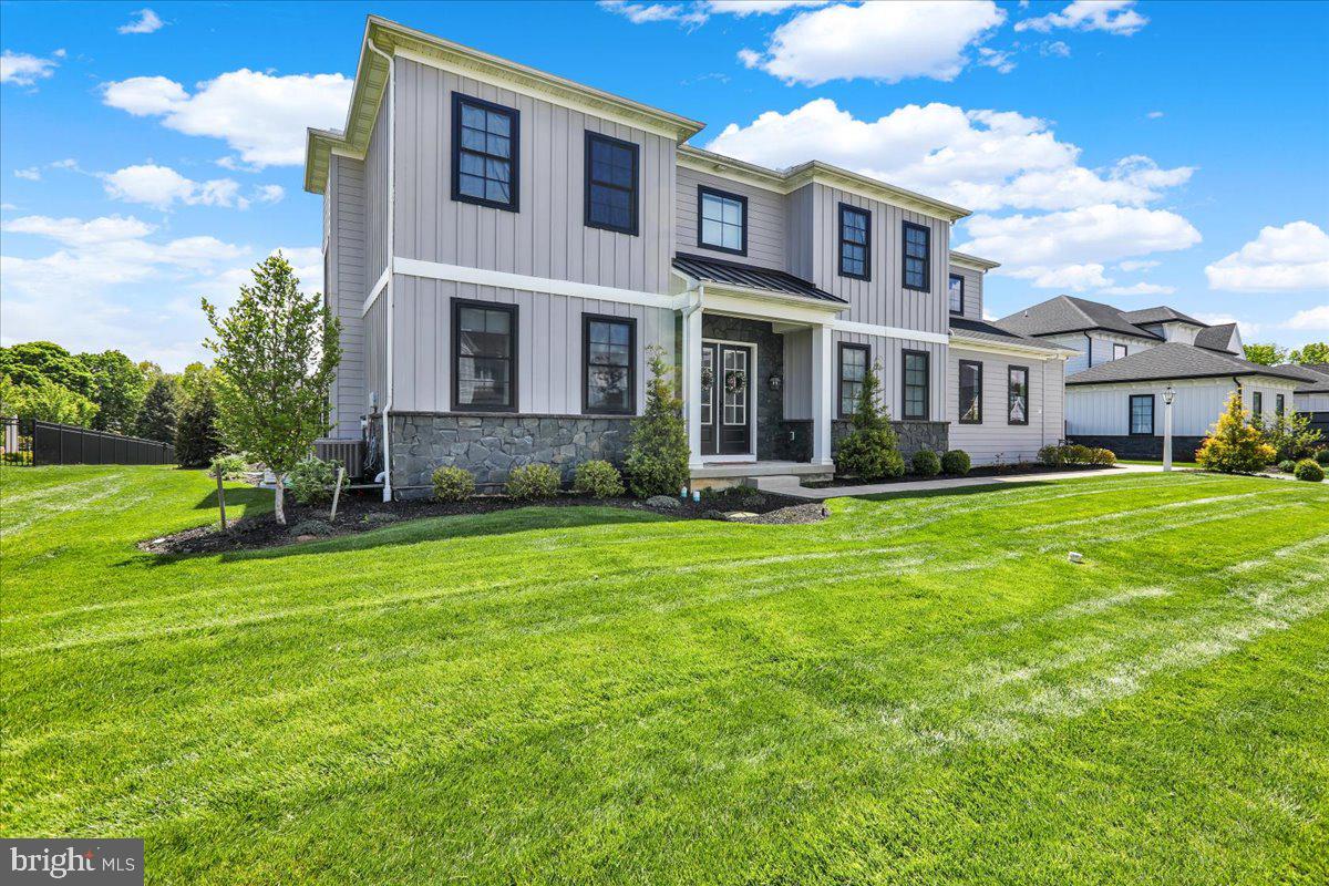 658 FLEETWOOD DRIVE