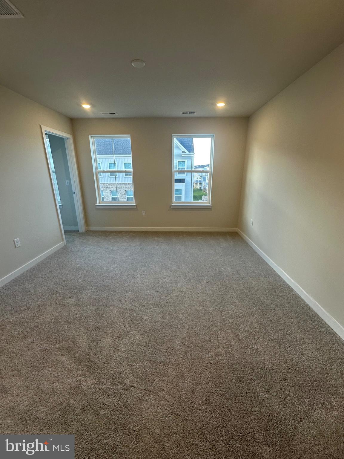 RIVER POINTE - Residential Lease