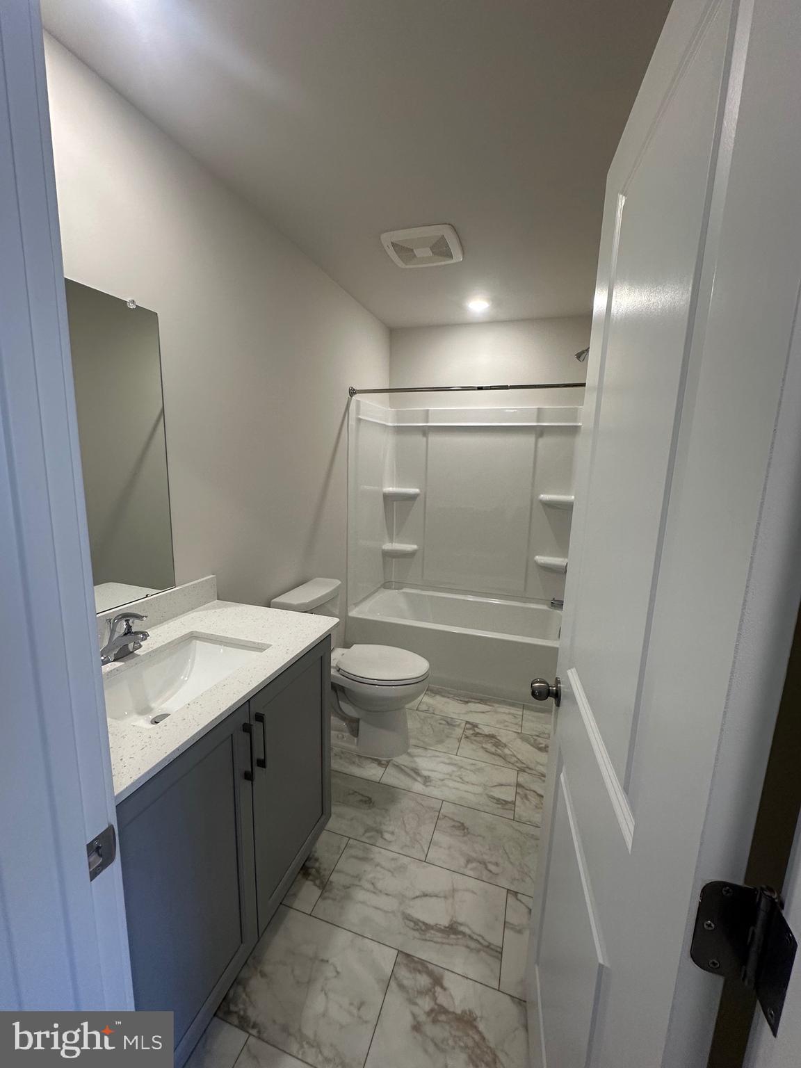 RIVER POINTE - Residential Lease