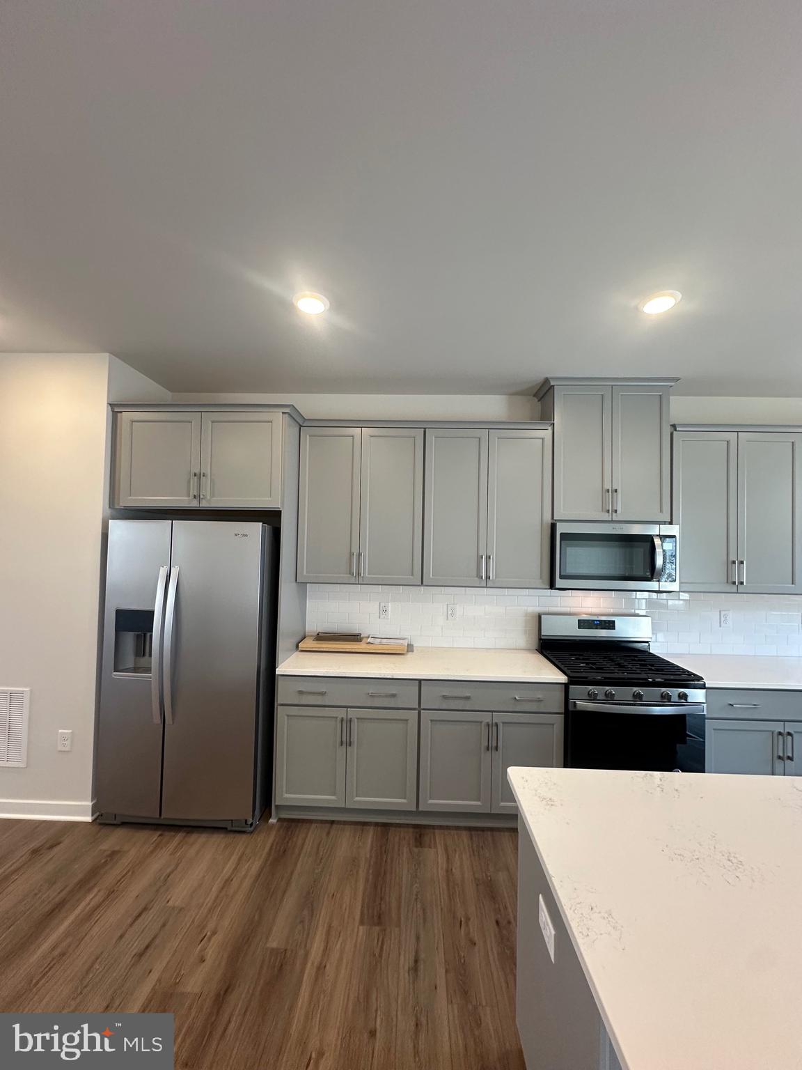 RIVER POINTE - Residential Lease