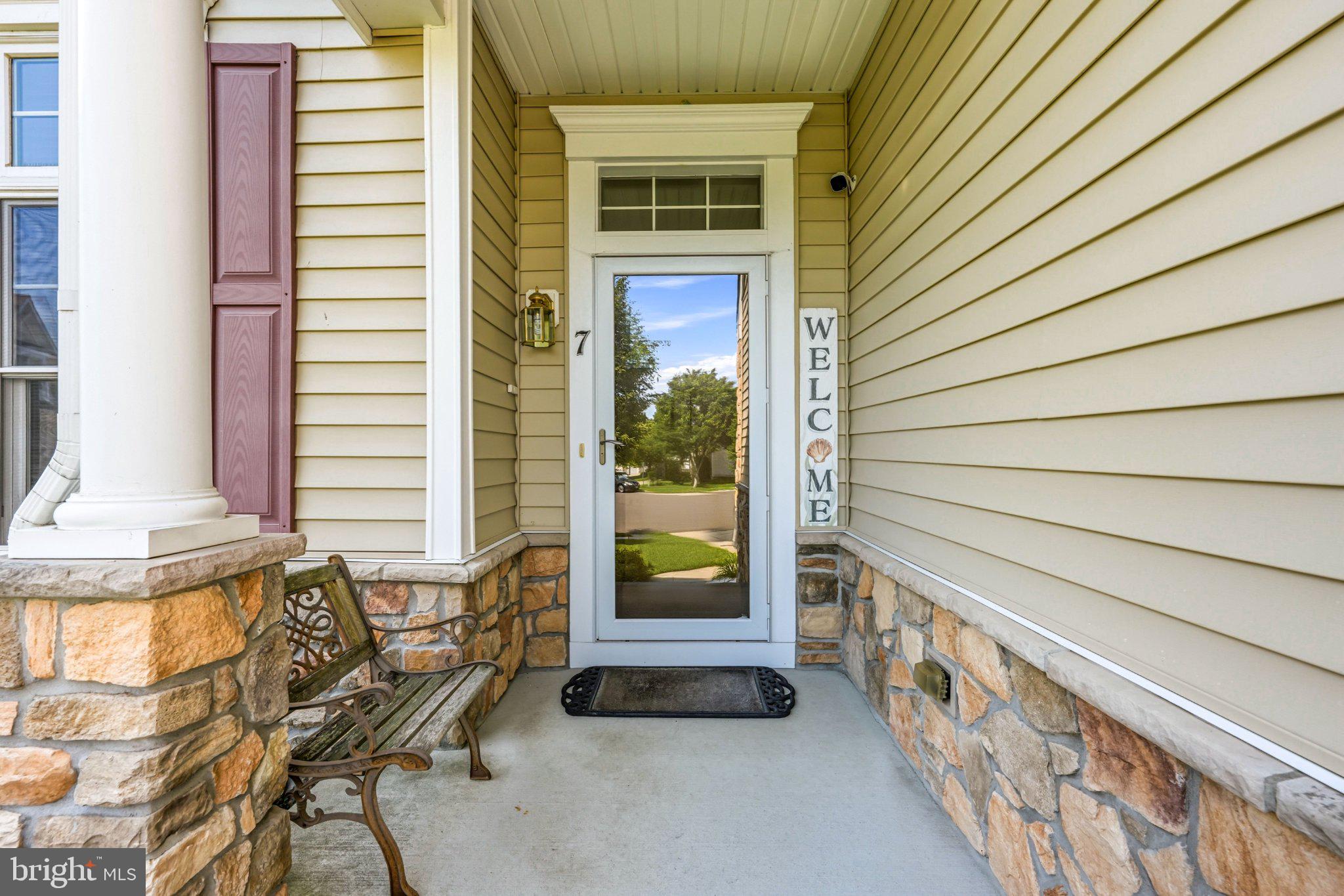 7 TRANSOM COURT