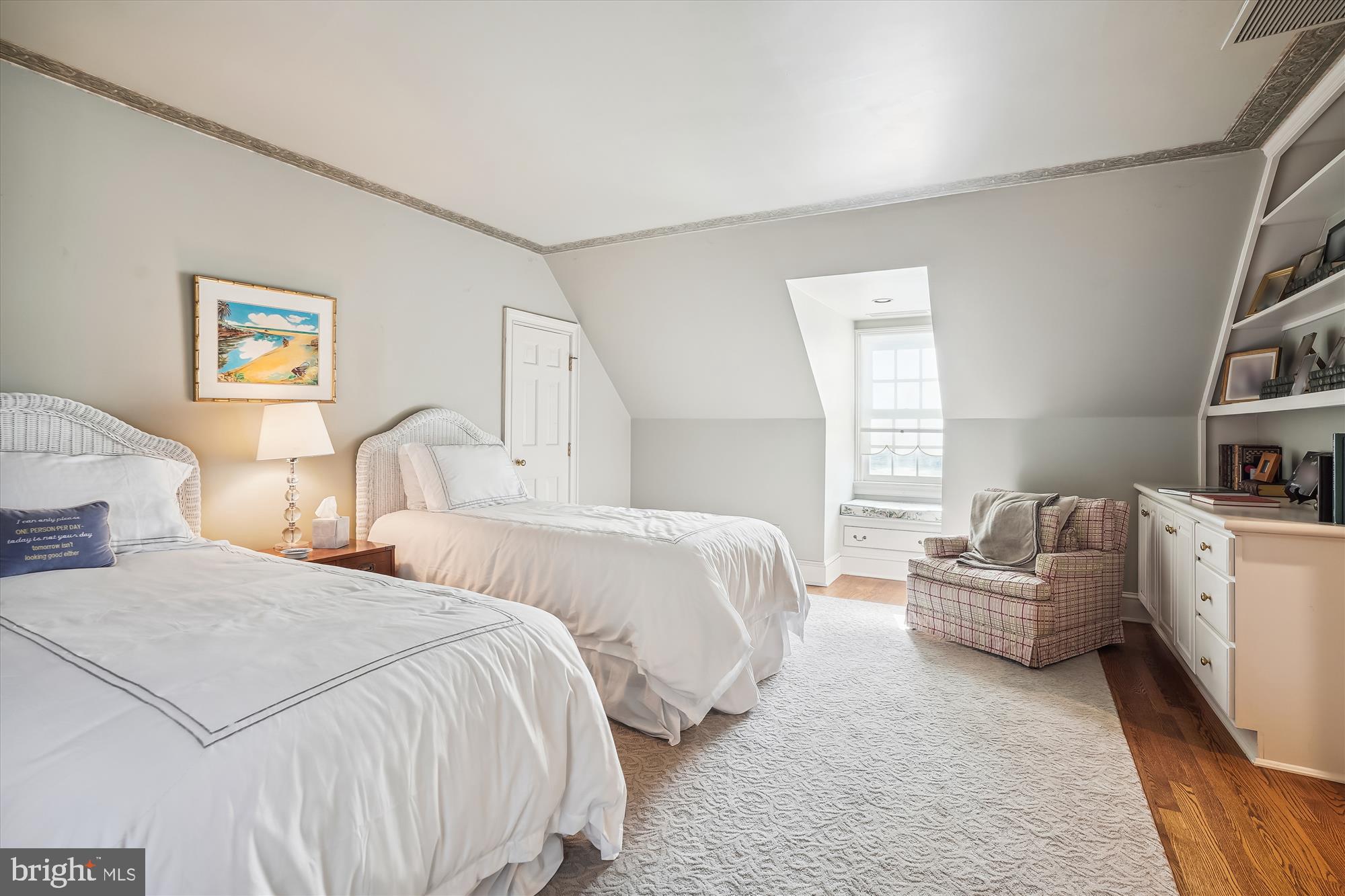 VILLAGE HAMLET - Residential