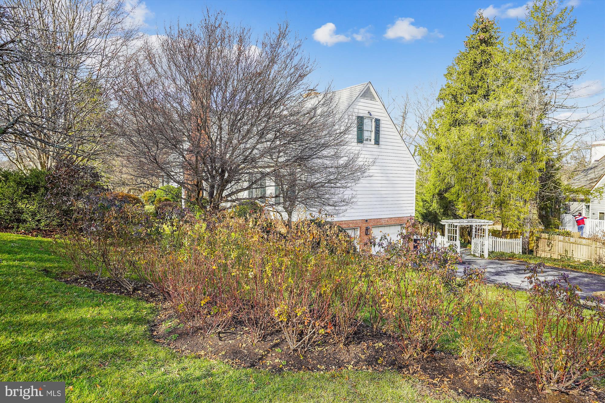 VILLAGE HAMLET - Residential