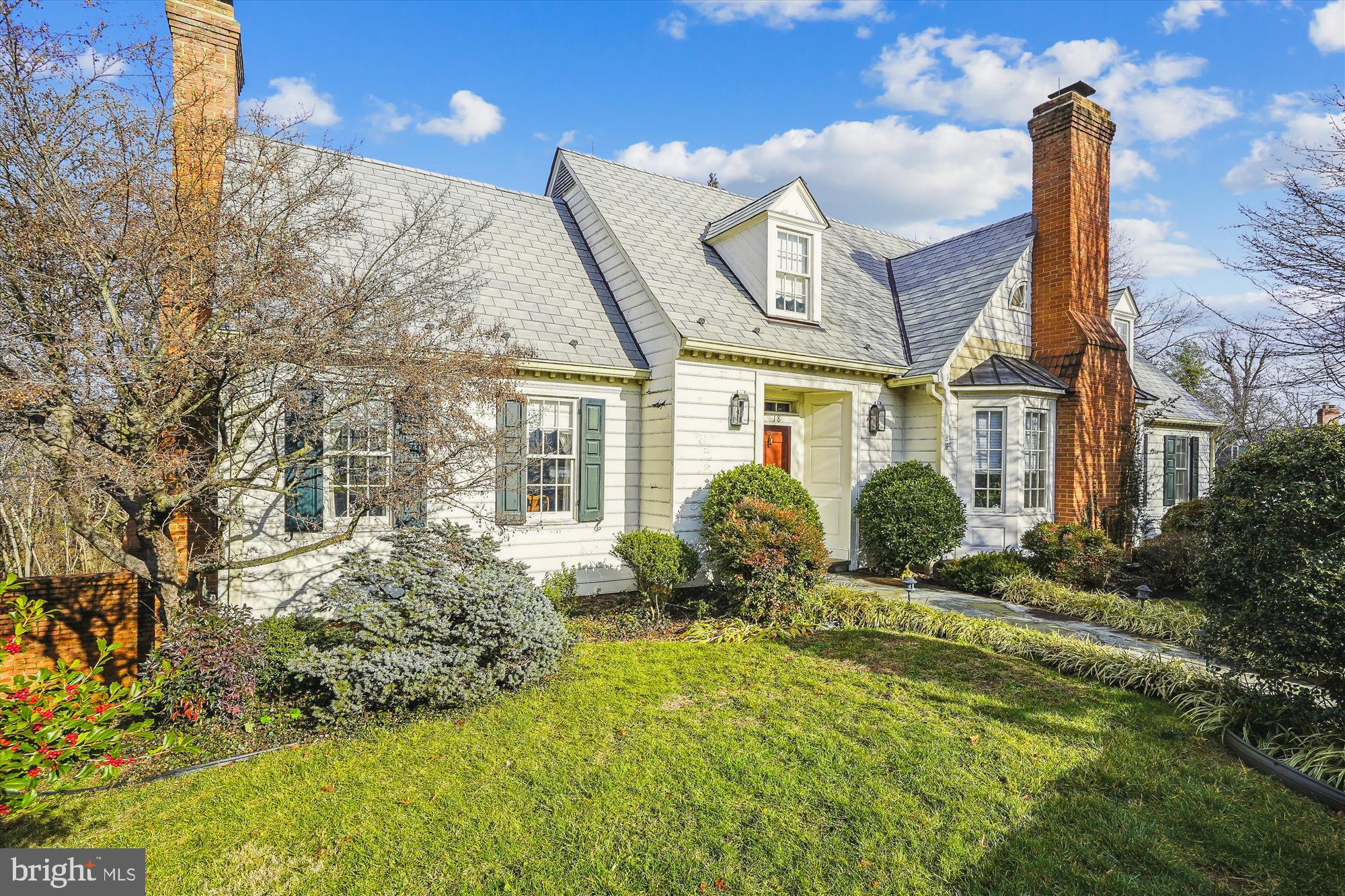 VILLAGE HAMLET - Residential