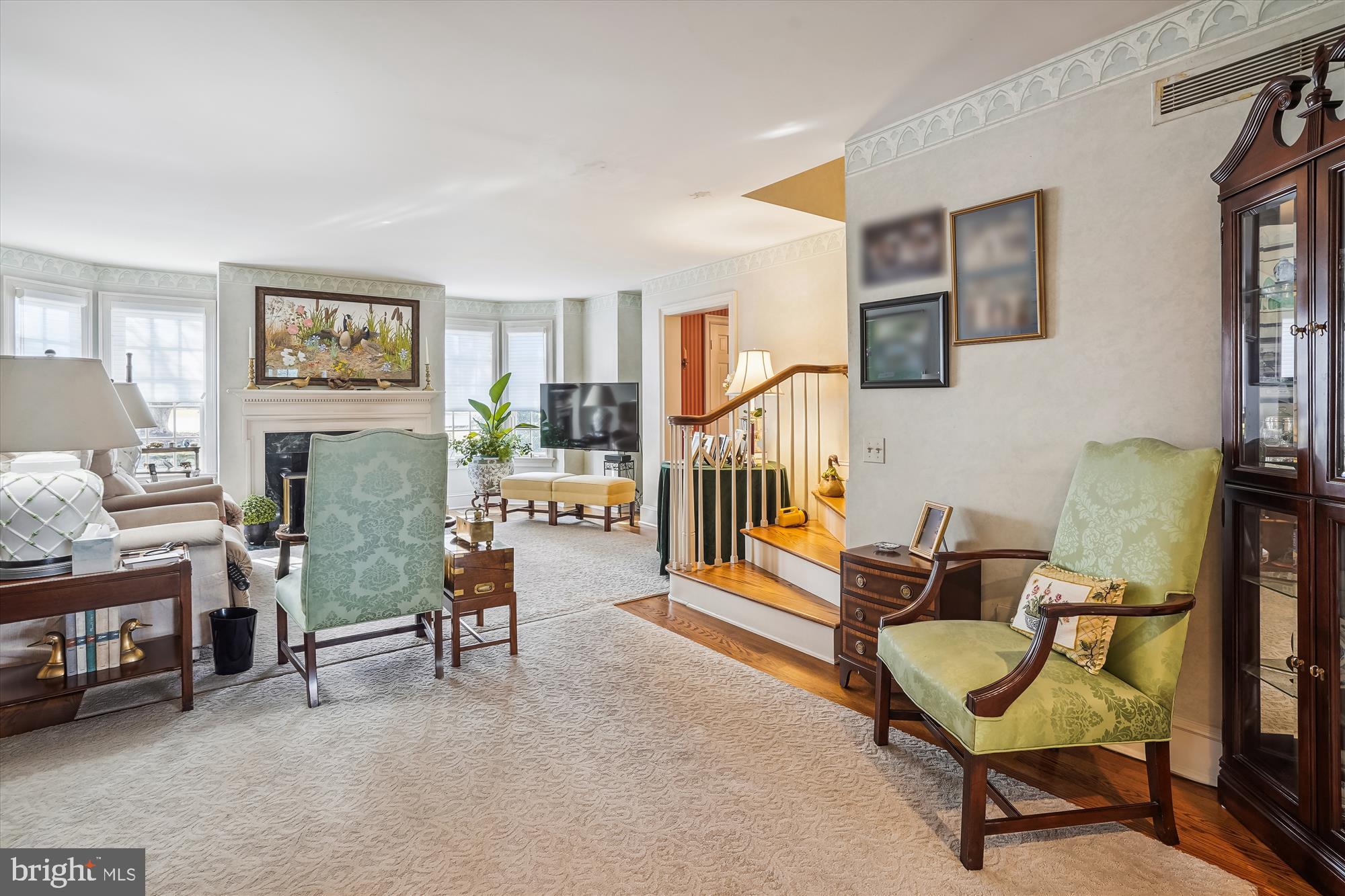 VILLAGE HAMLET - Residential