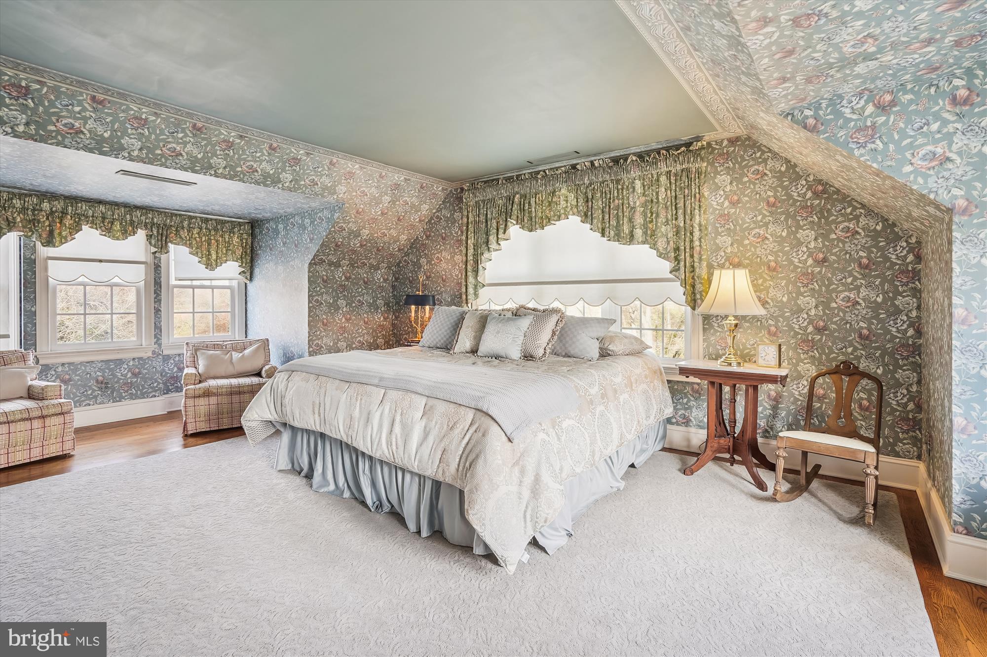 VILLAGE HAMLET - Residential