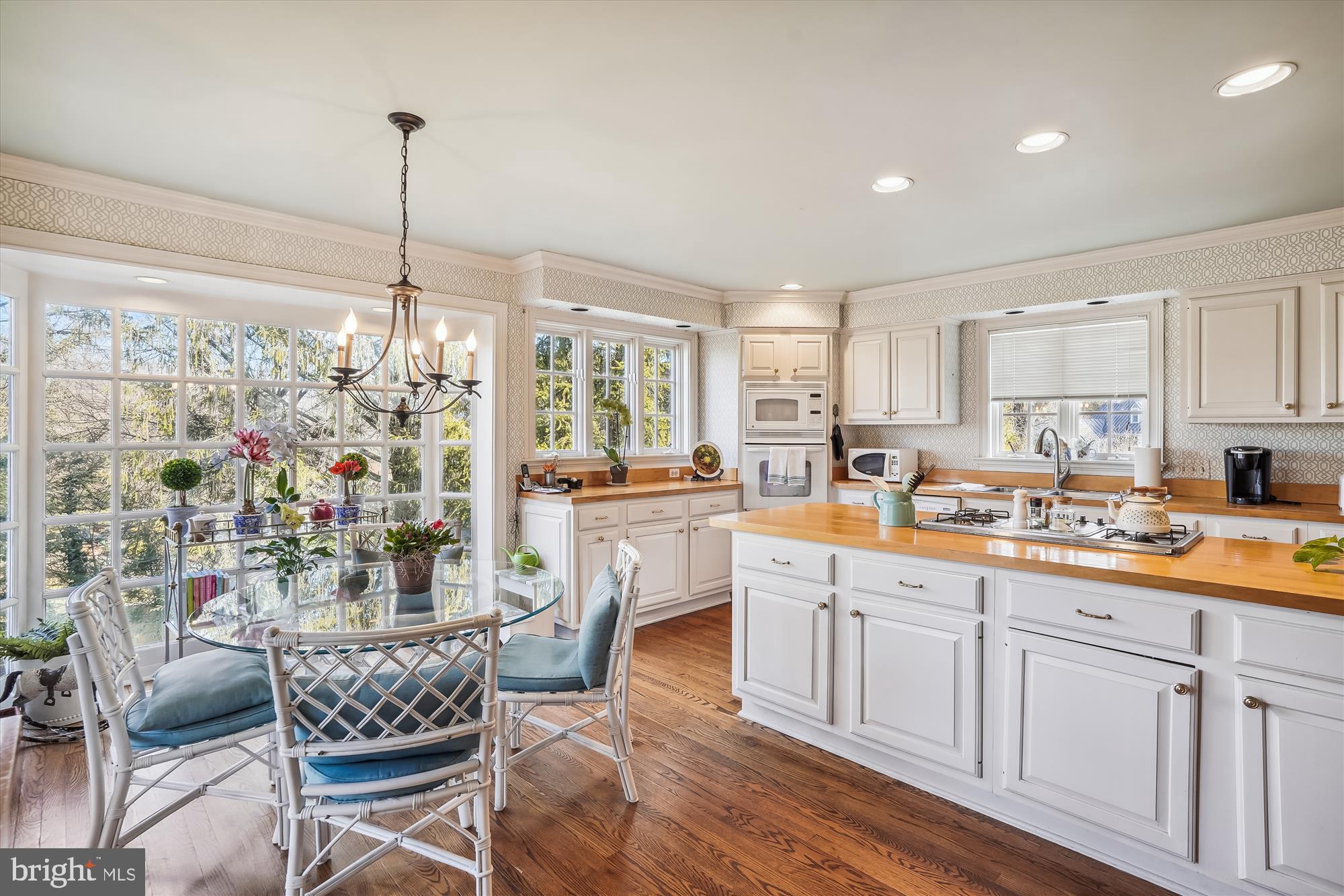 VILLAGE HAMLET - Residential