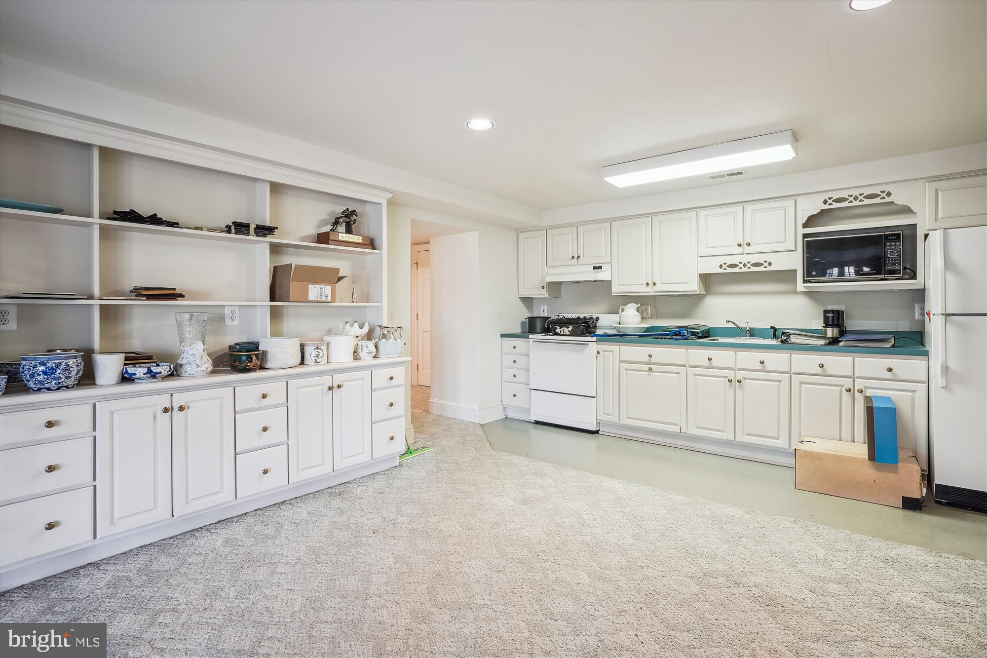 VILLAGE HAMLET - Residential