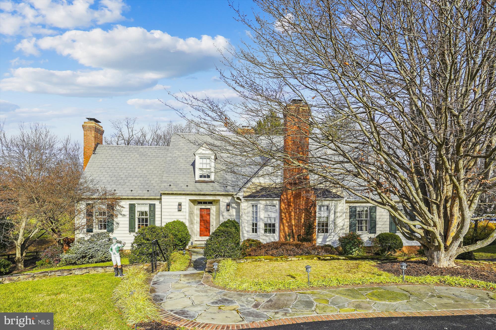 VILLAGE HAMLET - Residential