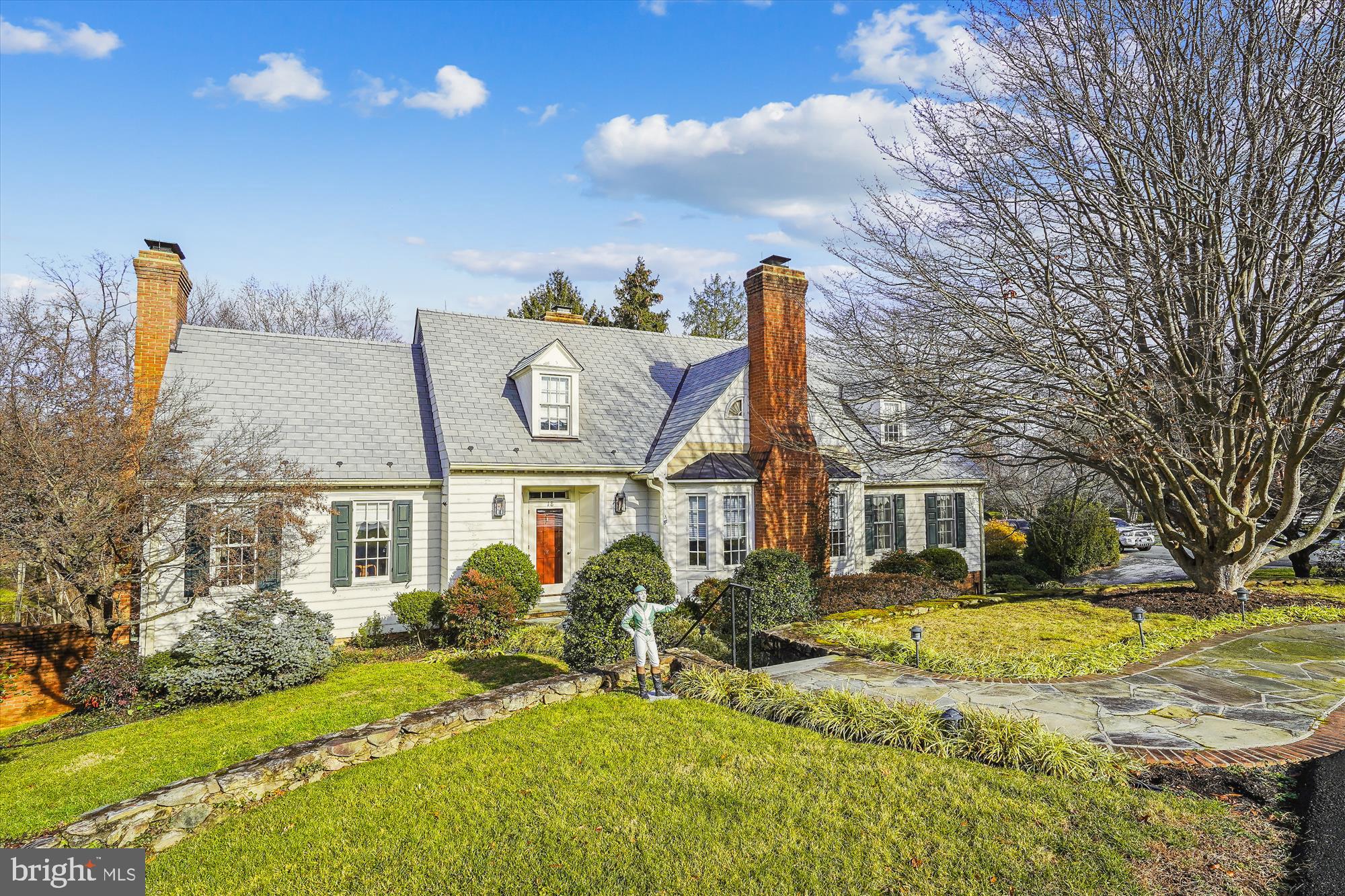 VILLAGE HAMLET - Residential