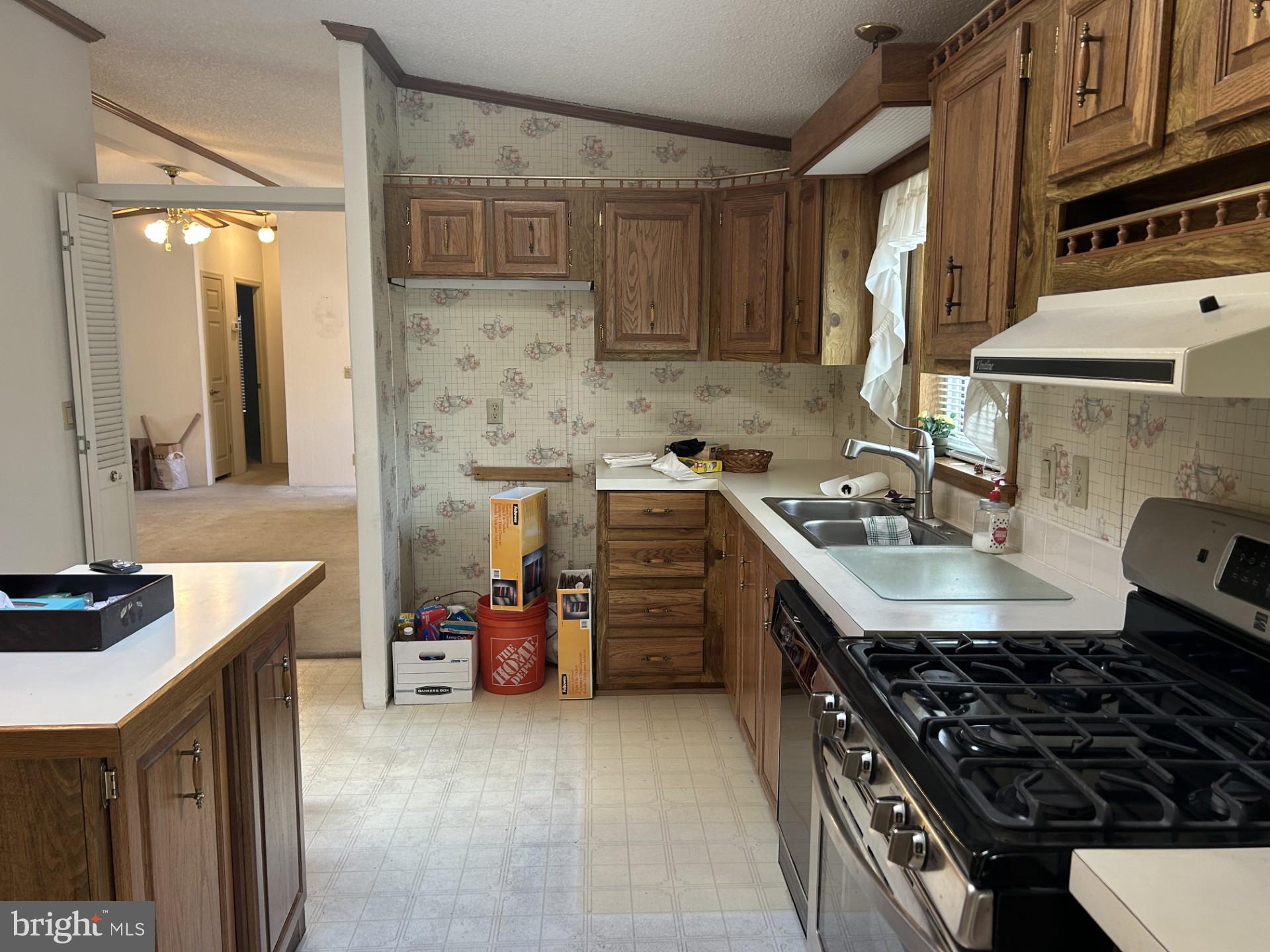 COUNTRY MEADOW FARMS - Residential