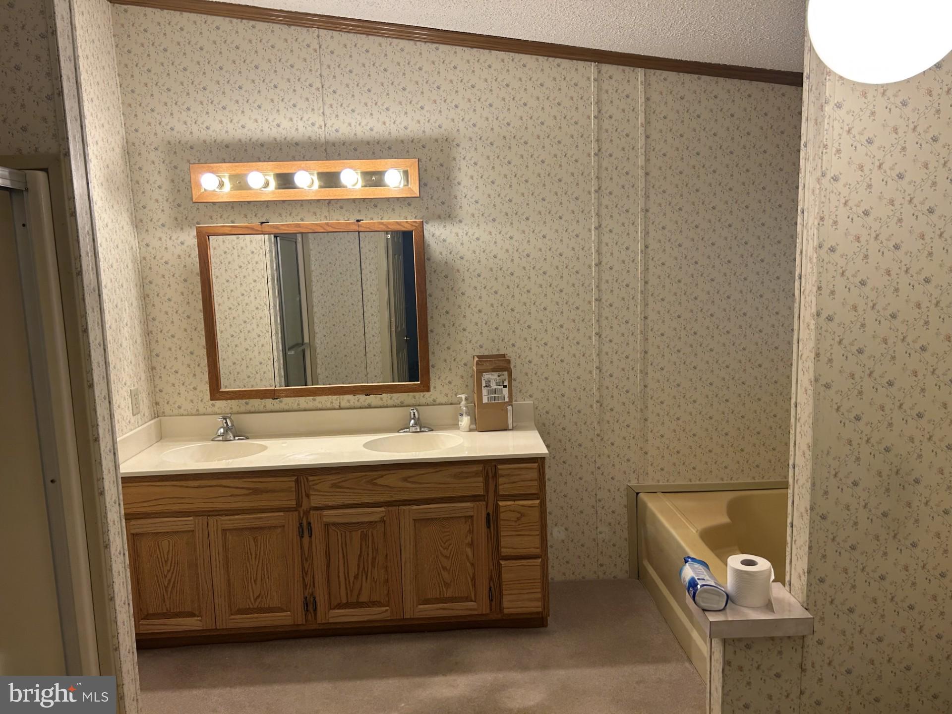 COUNTRY MEADOW FARMS - Residential