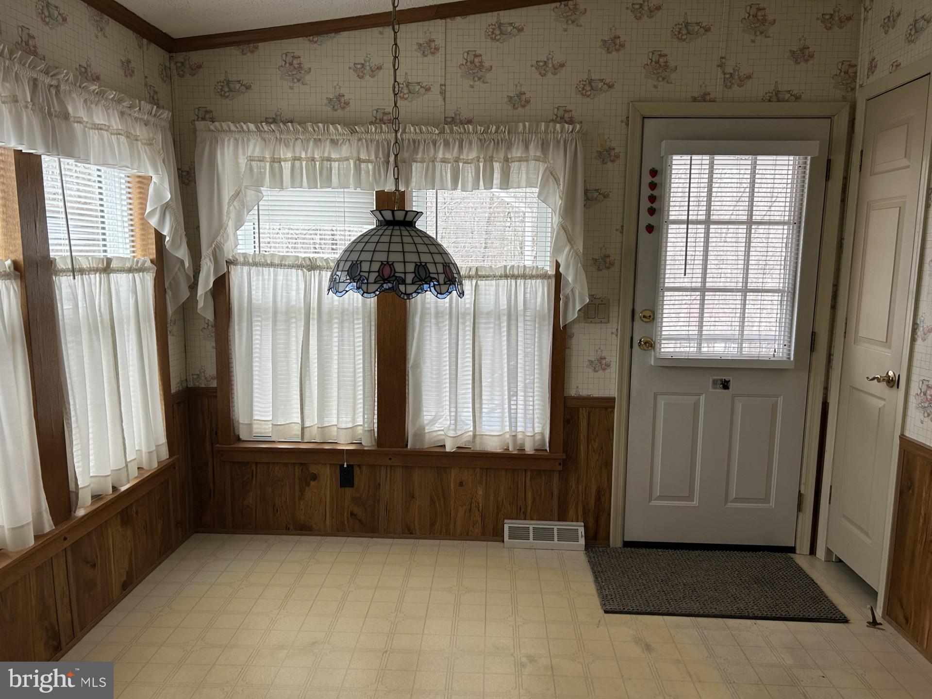 COUNTRY MEADOW FARMS - Residential