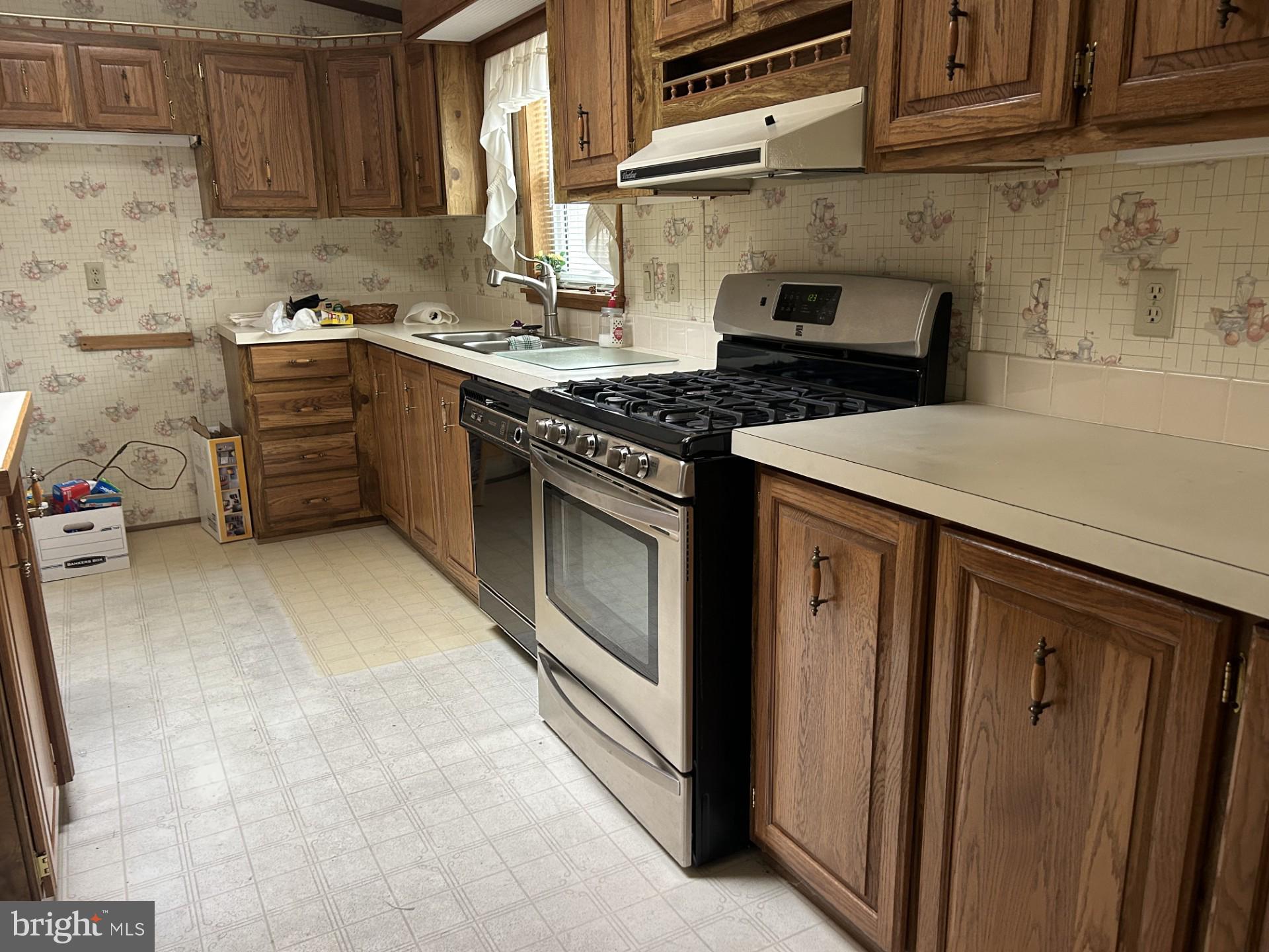 COUNTRY MEADOW FARMS - Residential