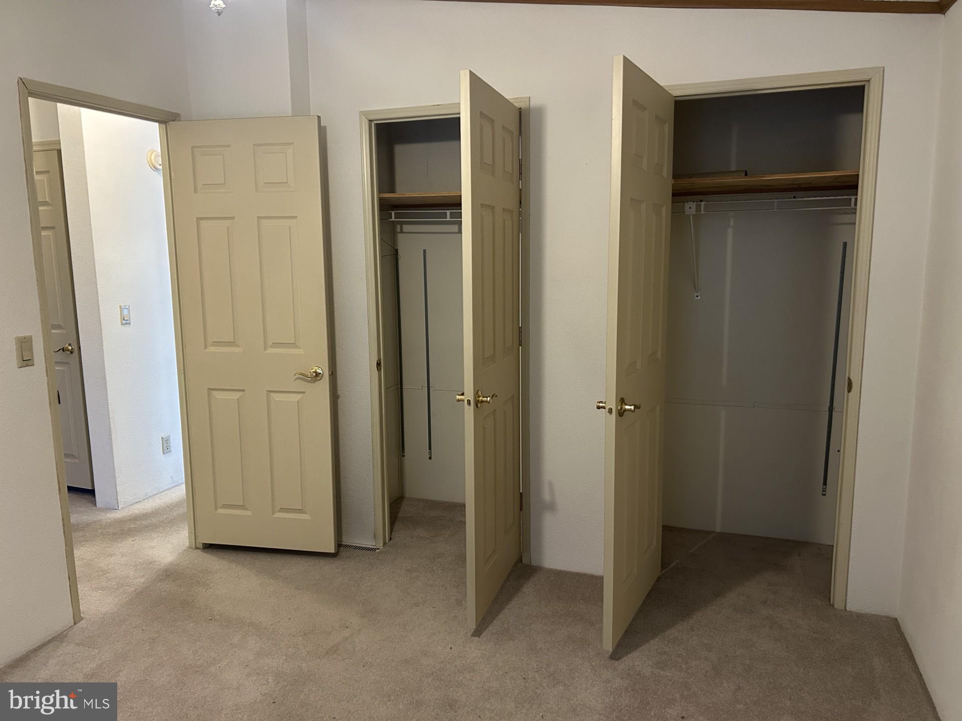 COUNTRY MEADOW FARMS - Residential