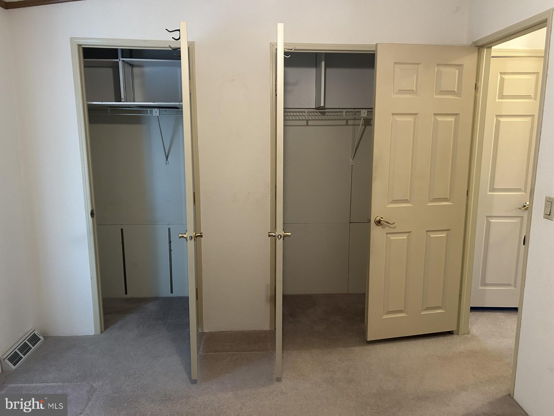 COUNTRY MEADOW FARMS - Residential