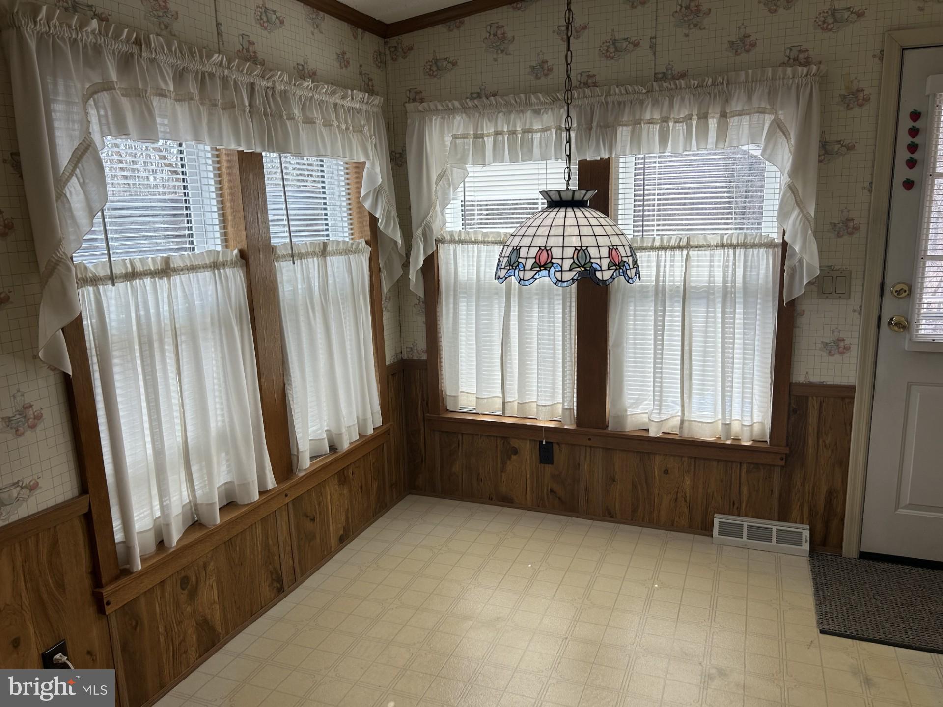 COUNTRY MEADOW FARMS - Residential