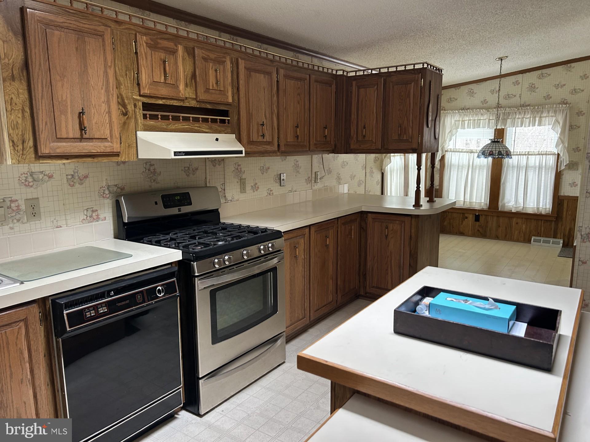 COUNTRY MEADOW FARMS - Residential