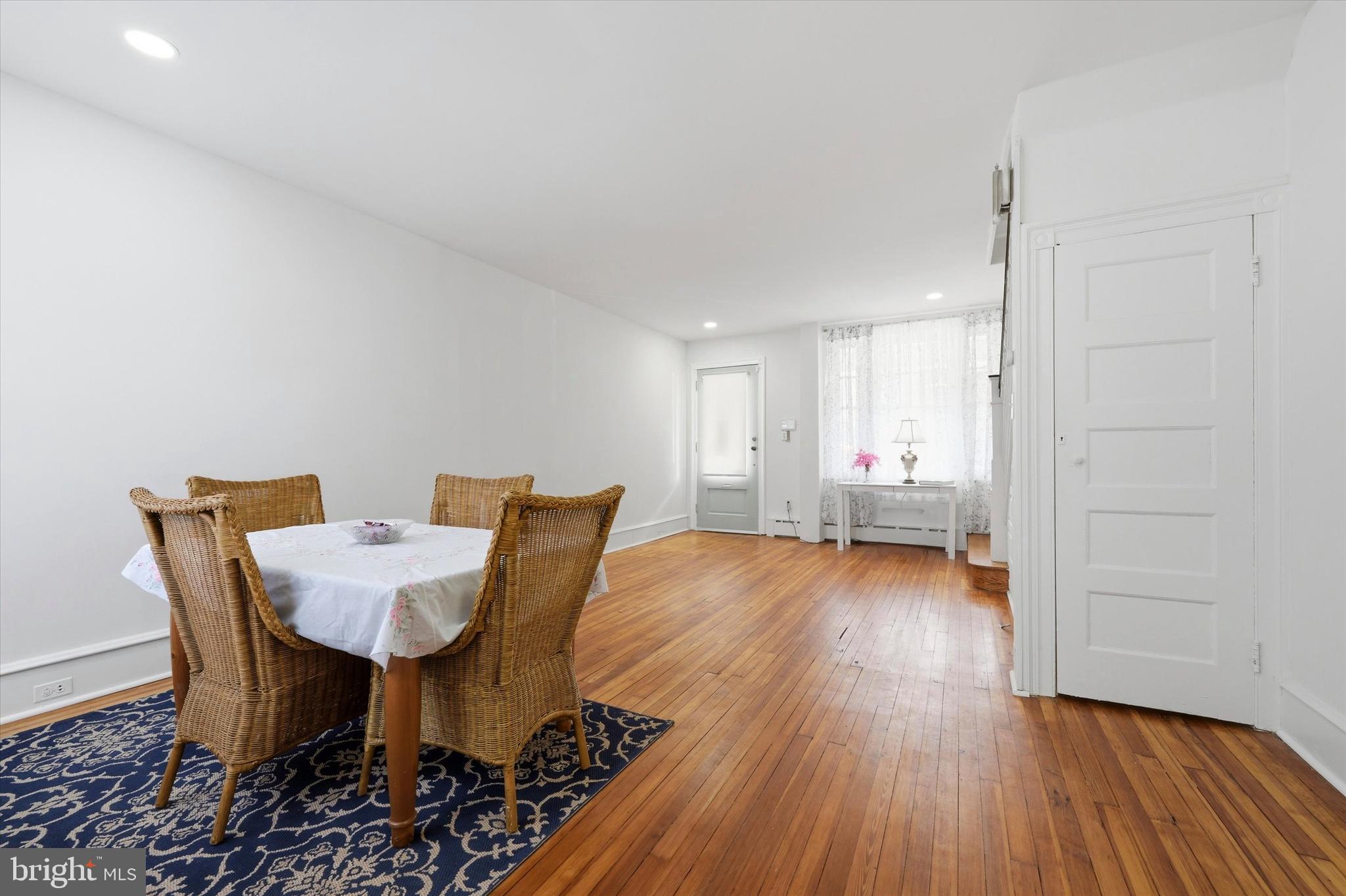 GIRARD ESTATES - Residential