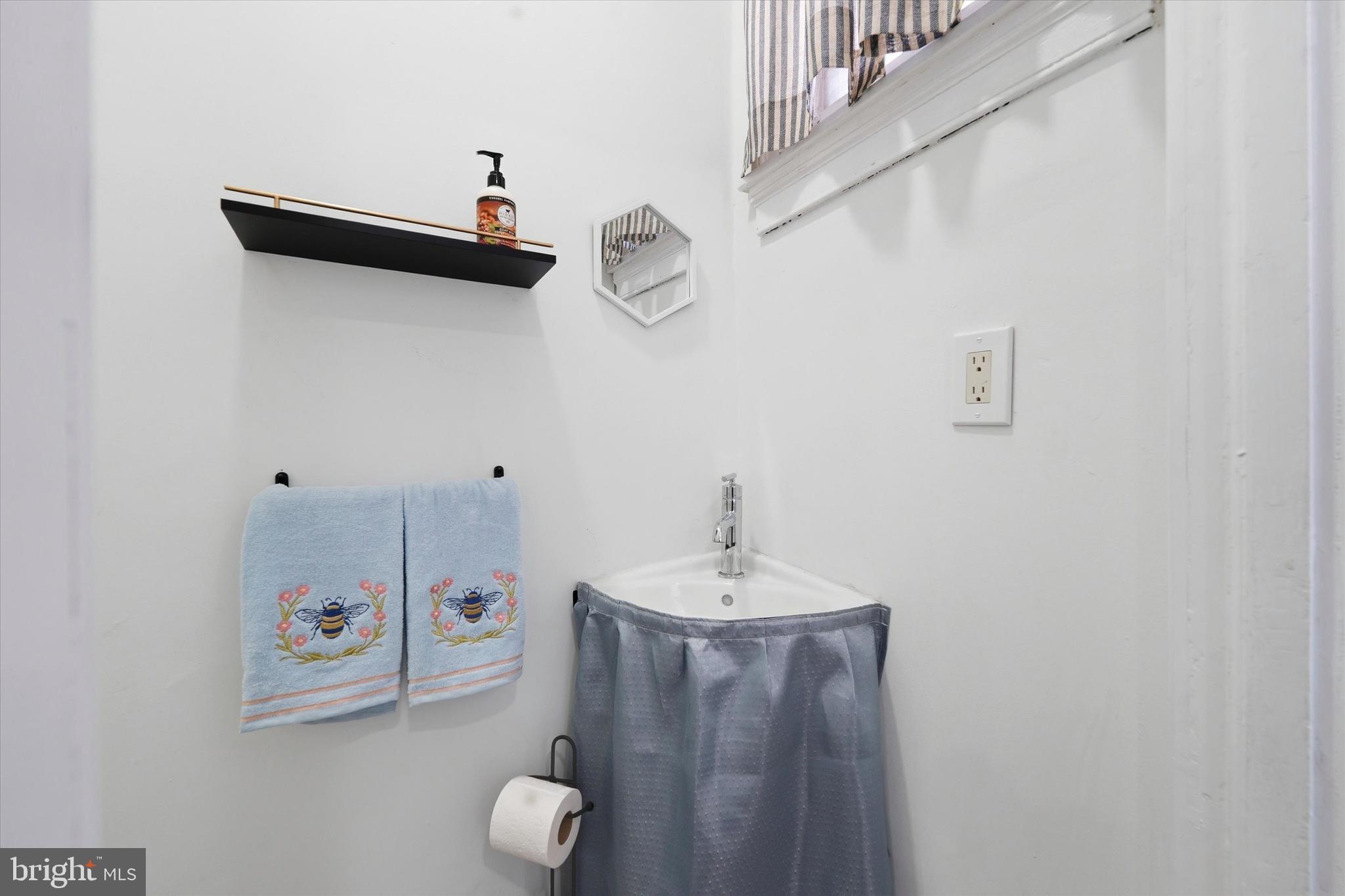 GIRARD ESTATES - Residential