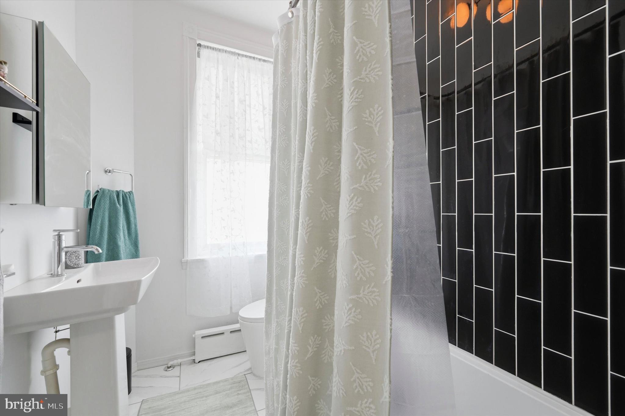 GIRARD ESTATES - Residential